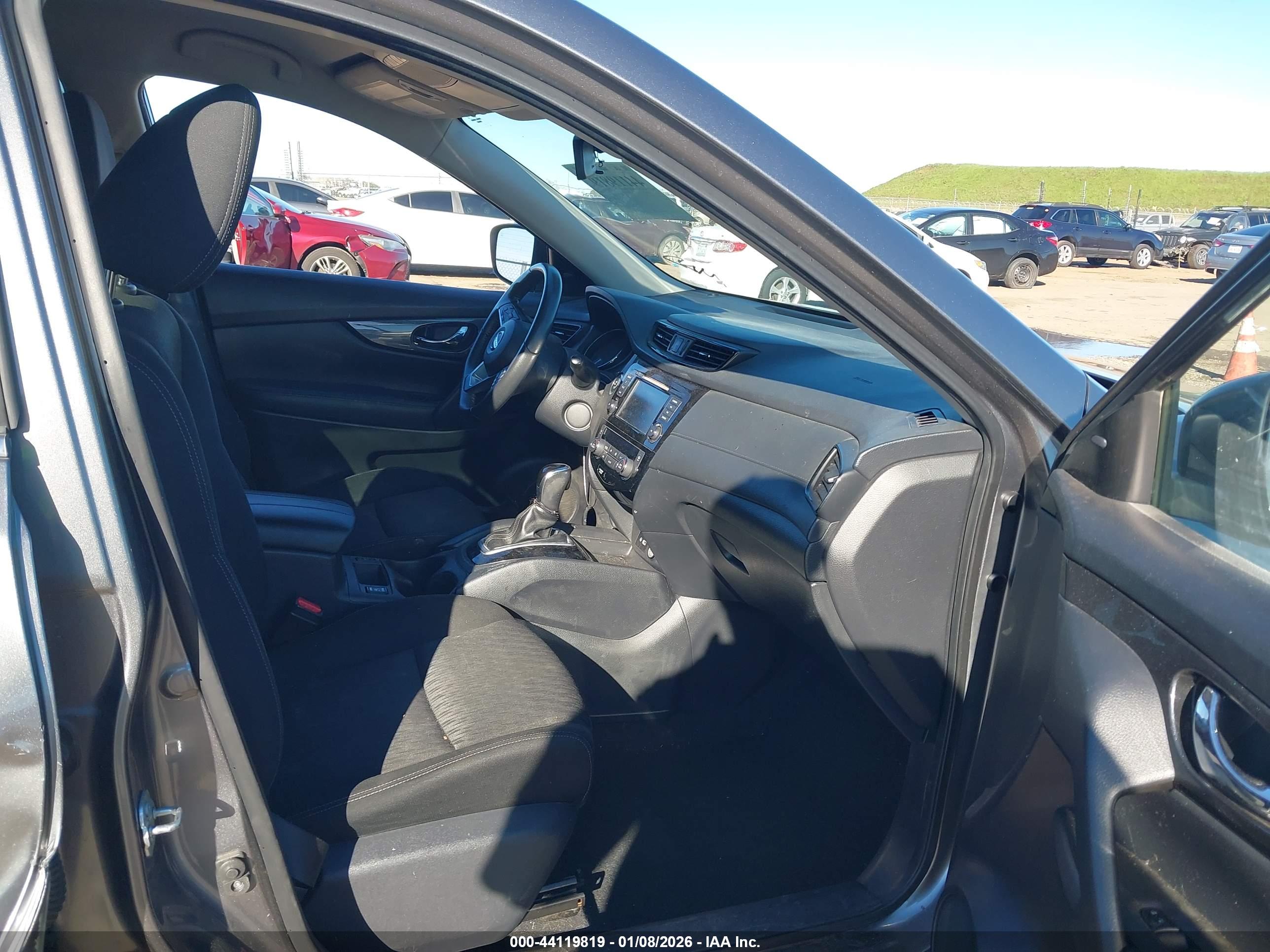 NISSAN ROGUE image 5