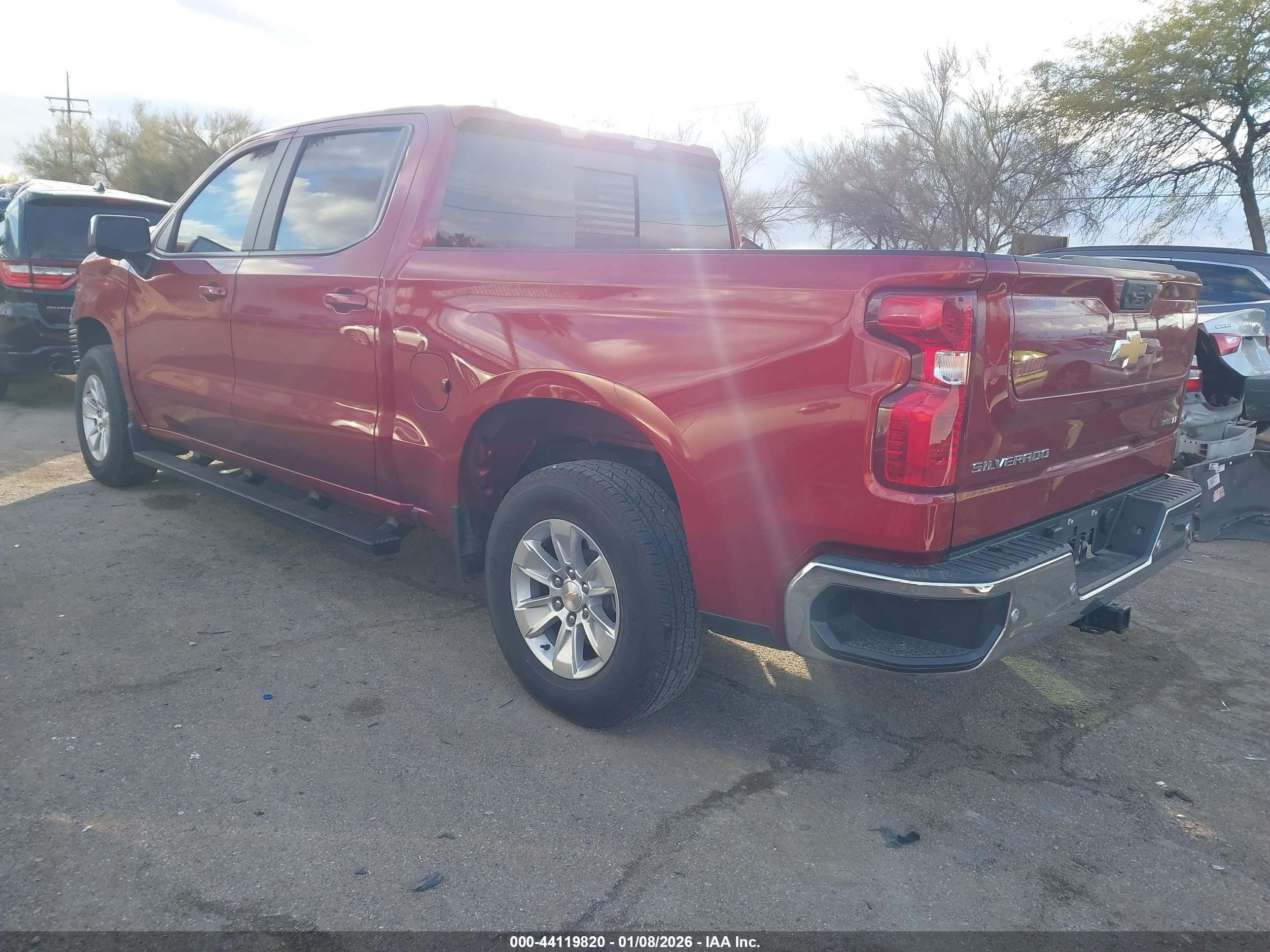 CHEVROLET SILVERADO image 3
