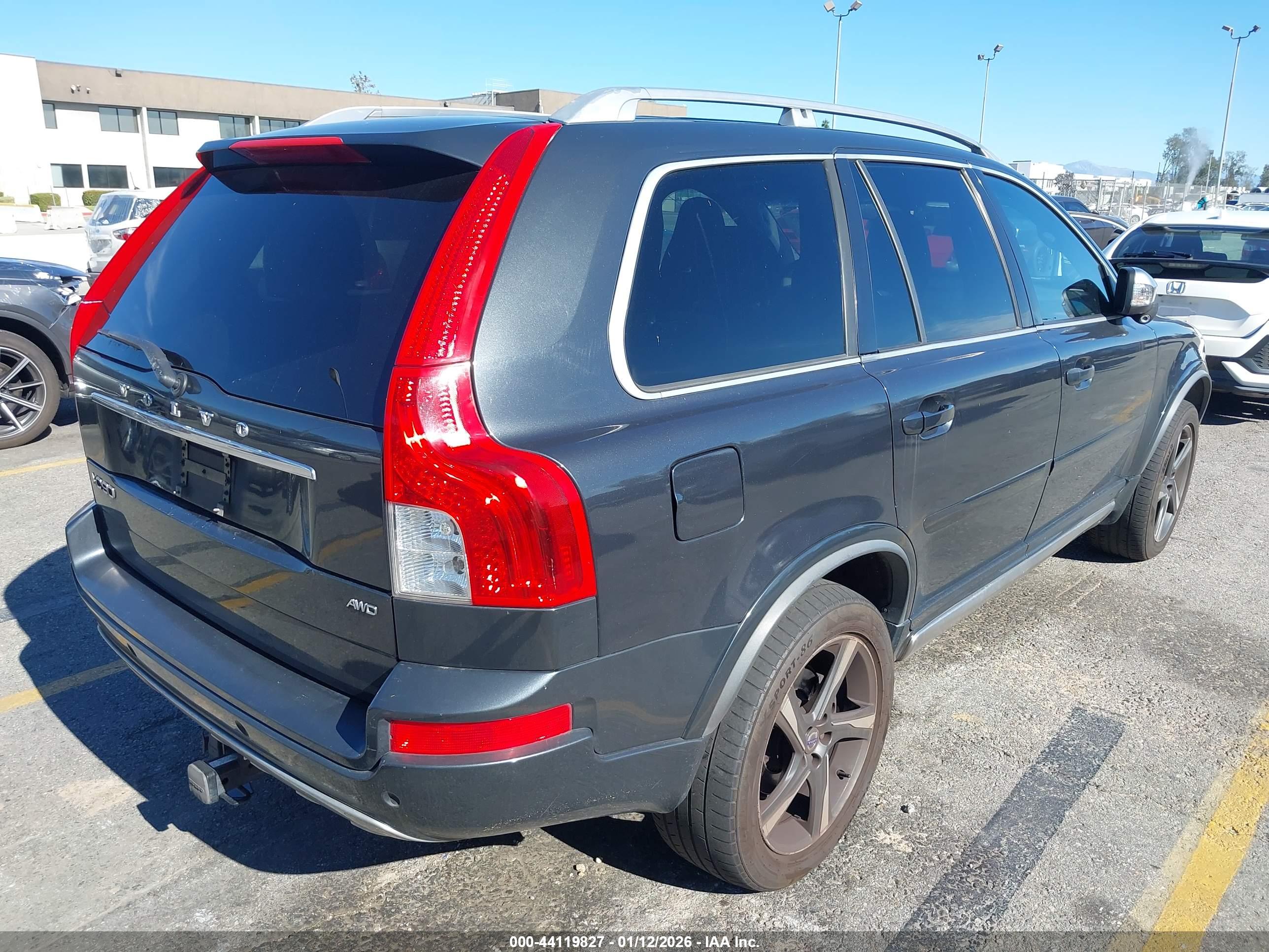 VOLVO XC90 image 4