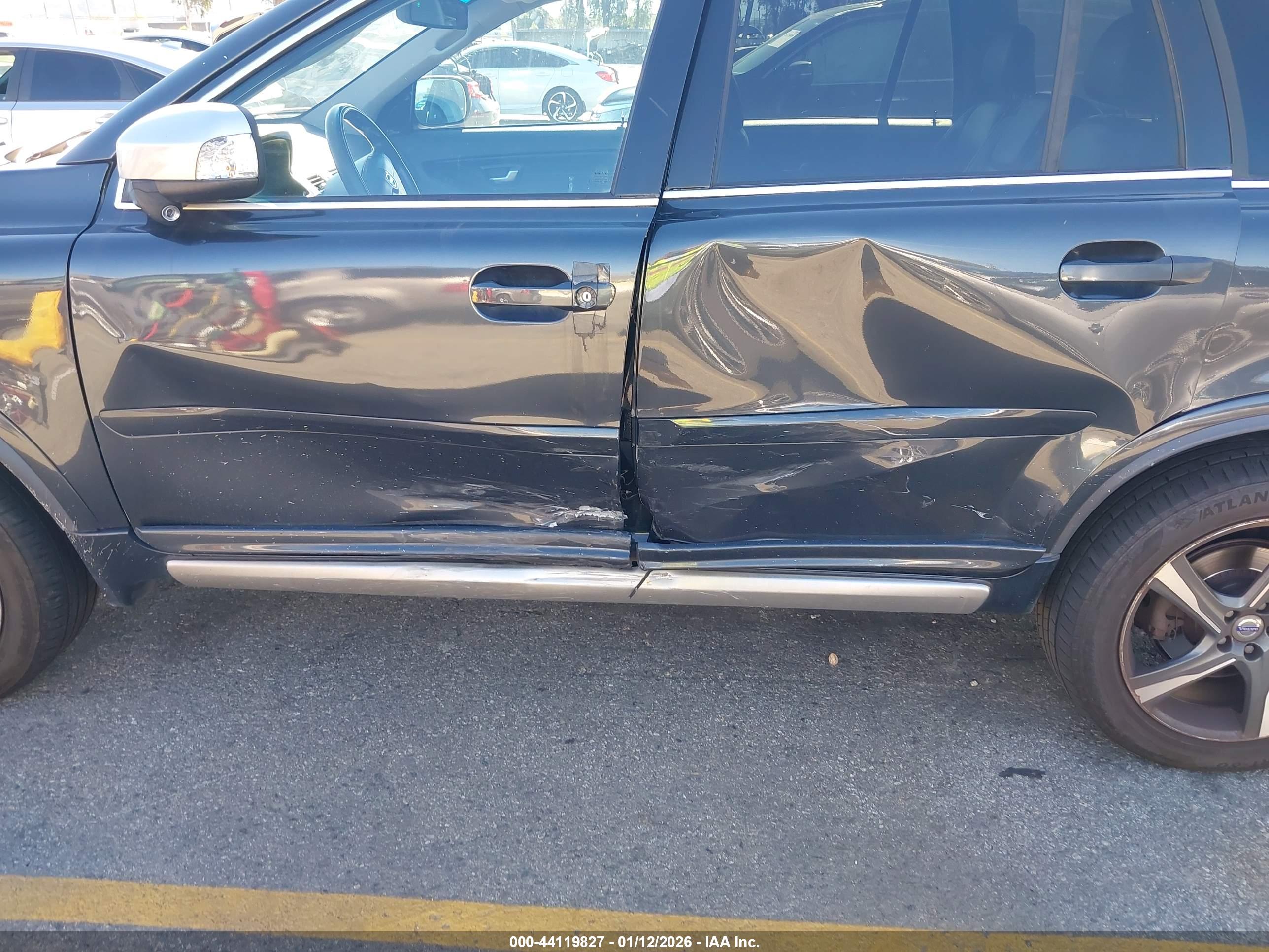 VOLVO XC90 image 6
