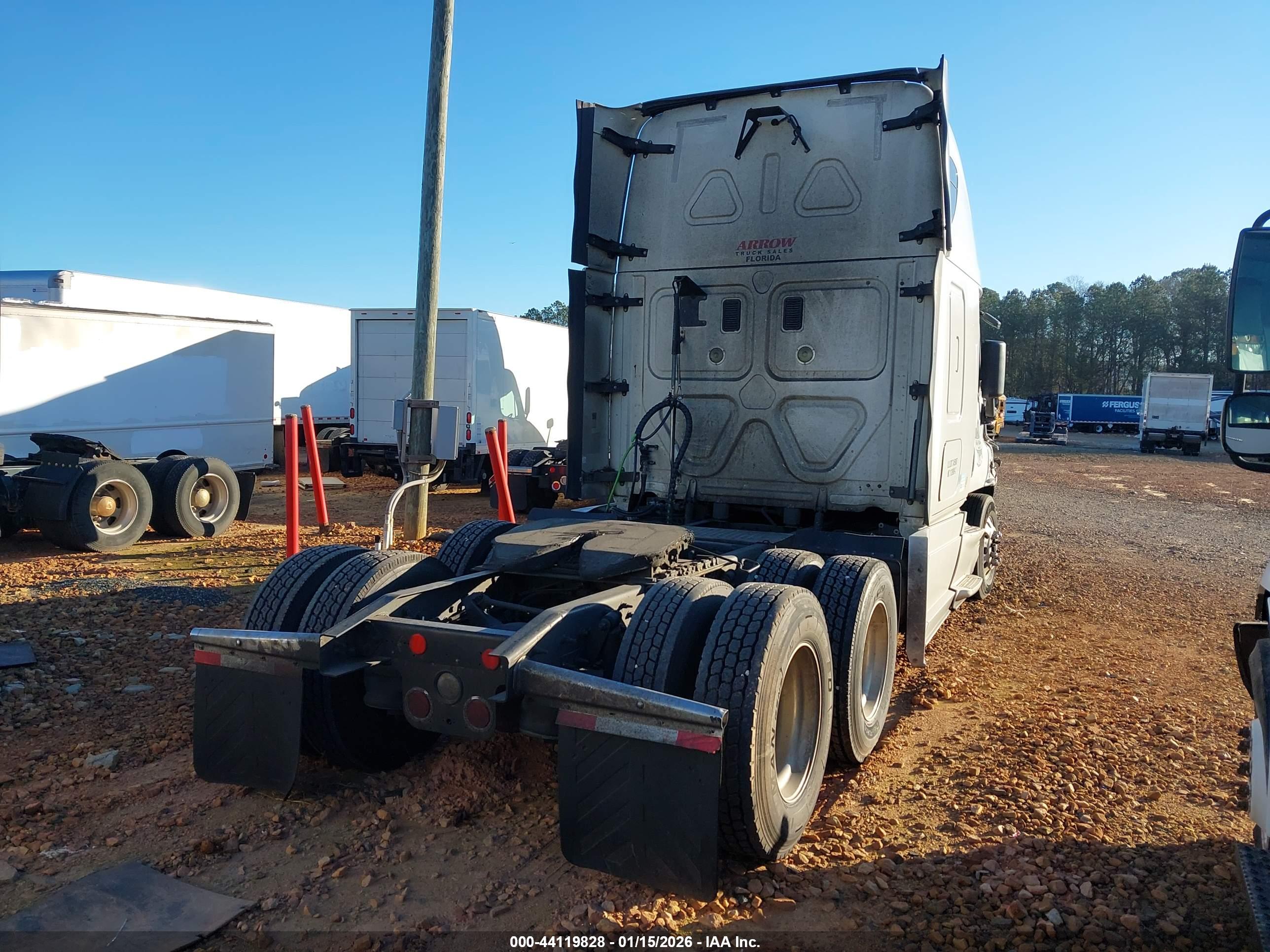 FREIGHTLINER CASCADIA image 4