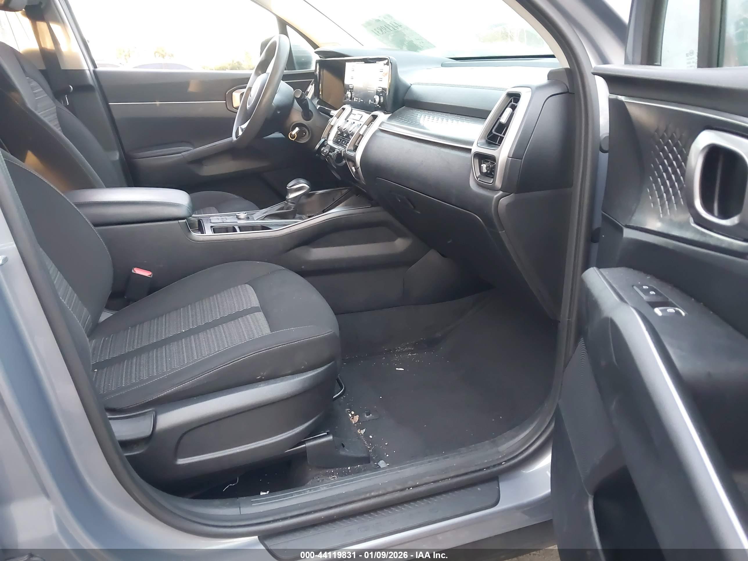 KIA SORENTO image 5