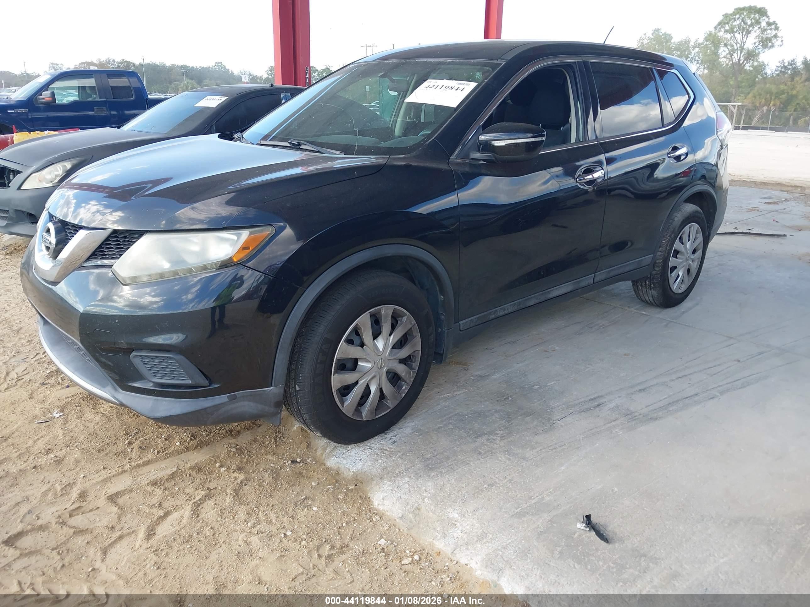 NISSAN ROGUE image 2