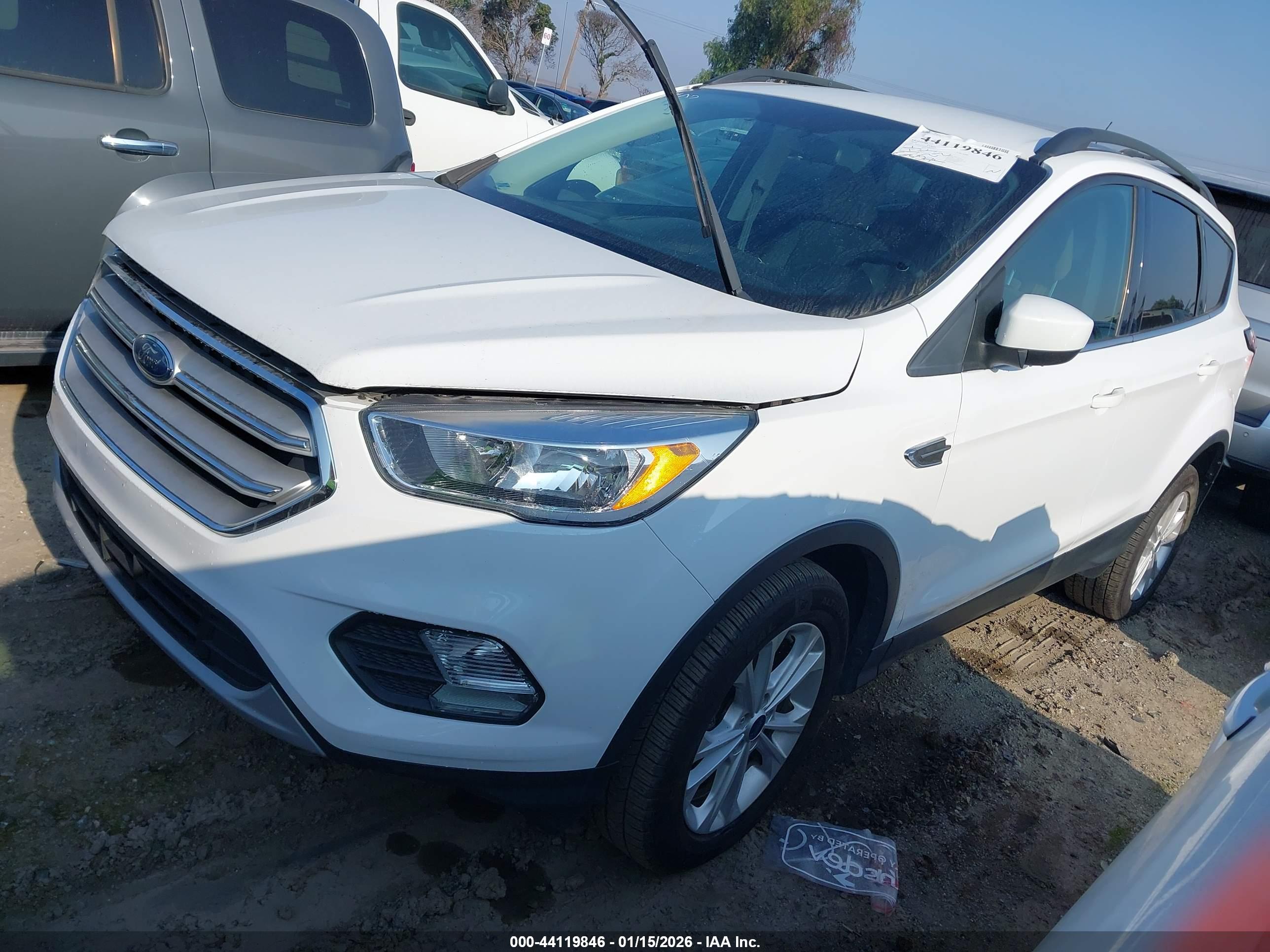 FORD ESCAPE image 2