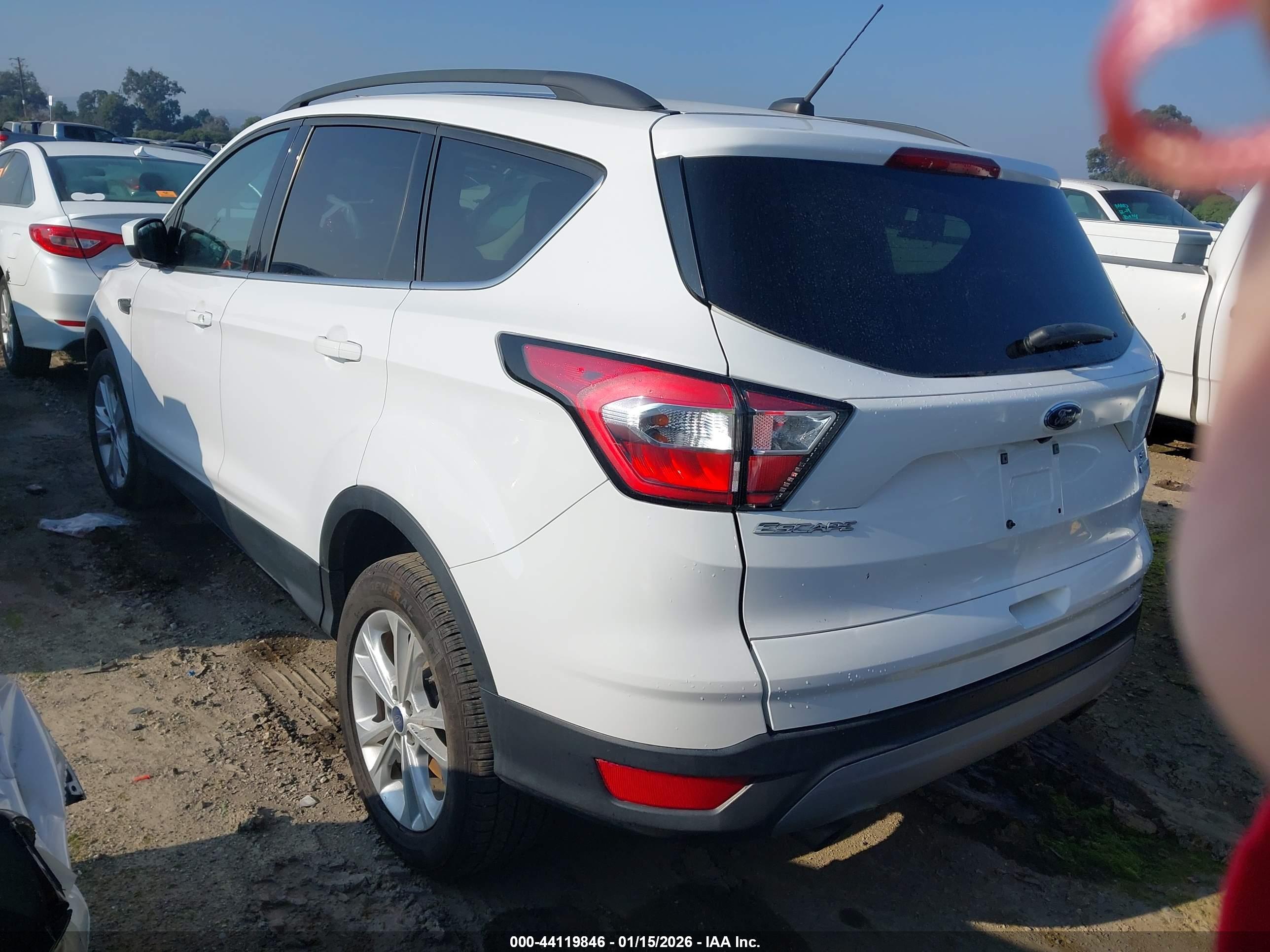 FORD ESCAPE image 3