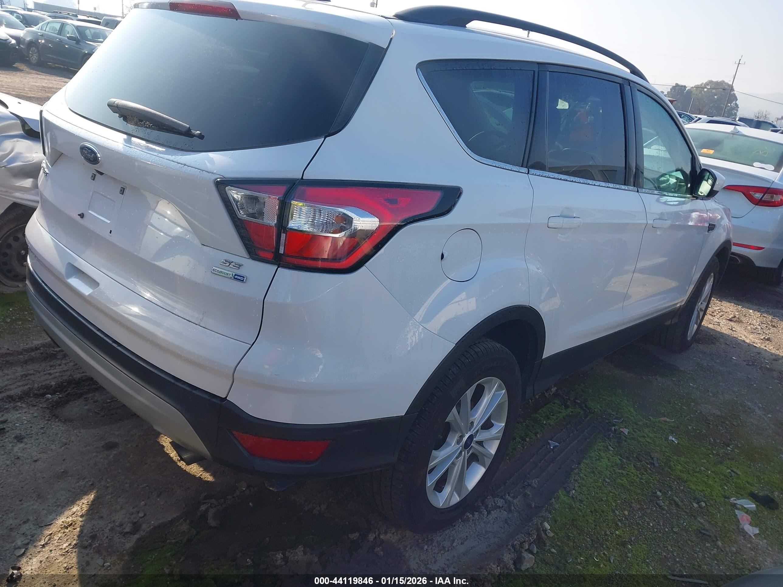 FORD ESCAPE image 4