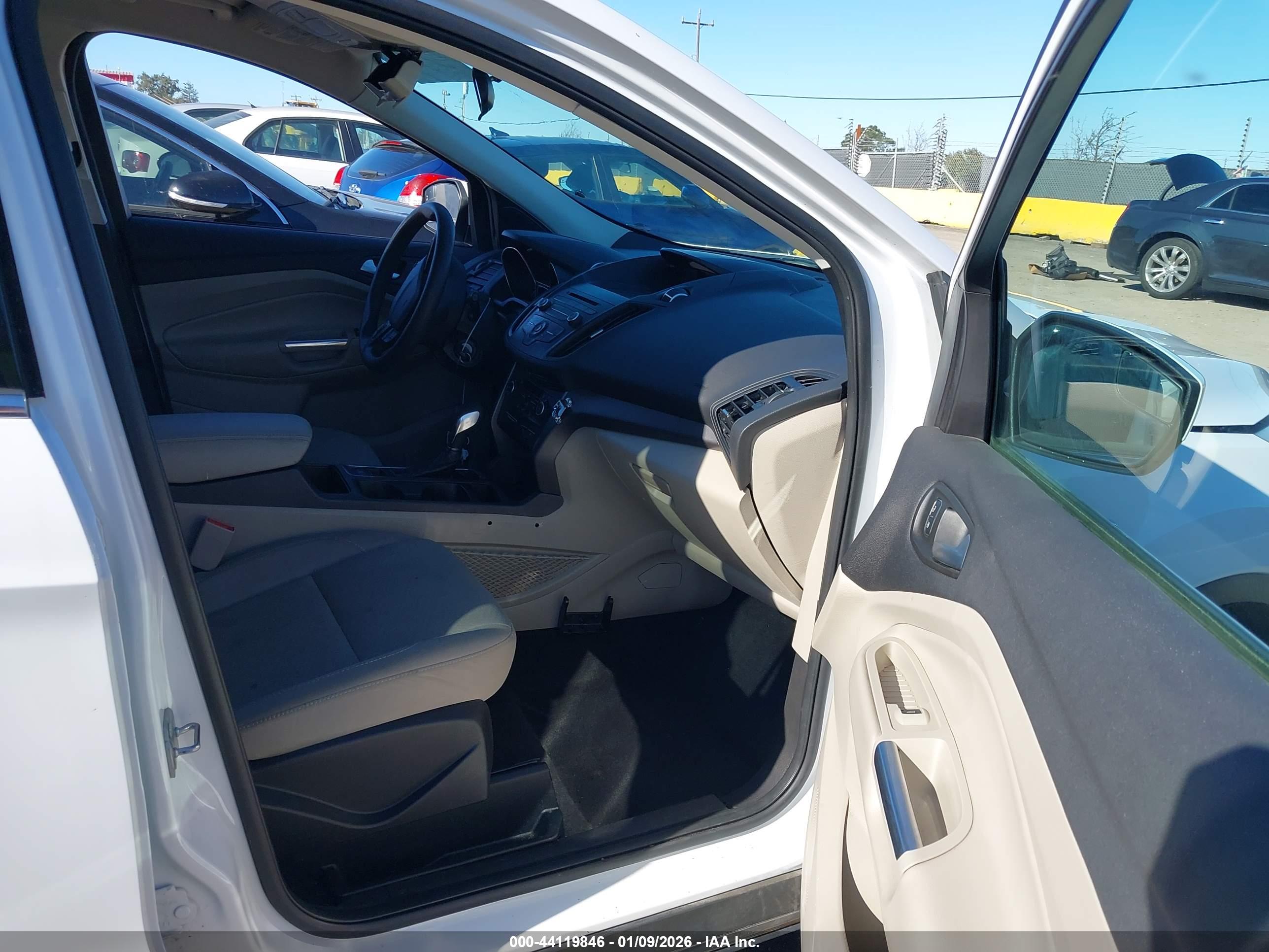 FORD ESCAPE image 5