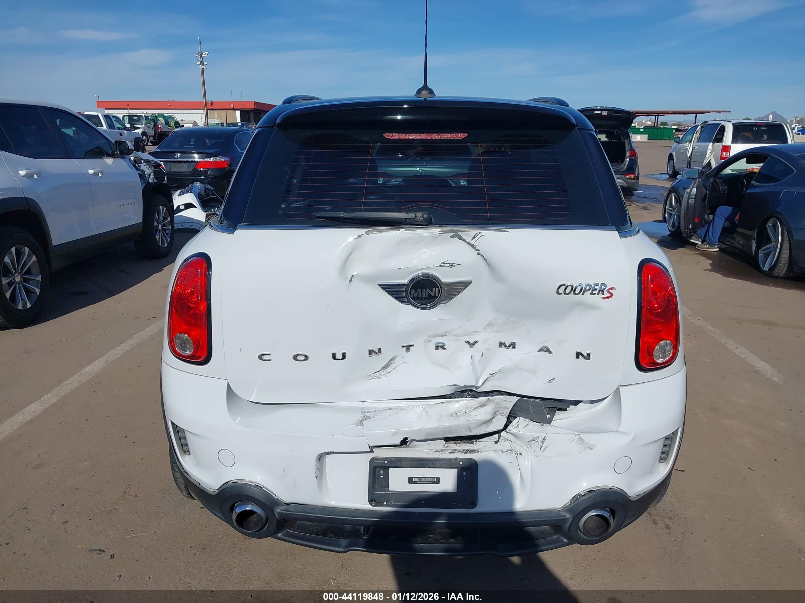 MINI COUNTRYMAN image 6