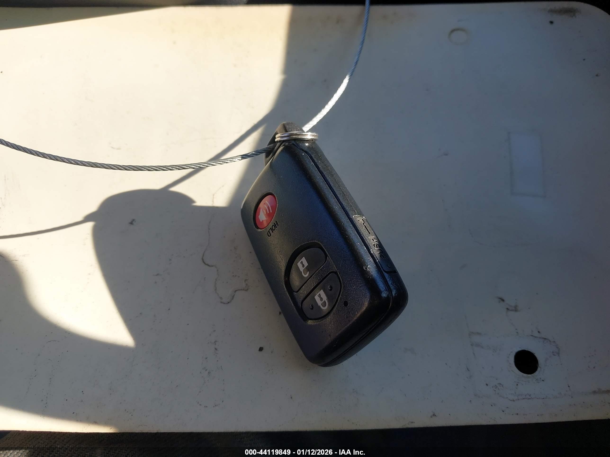 TOYOTA PRIUS image 11
