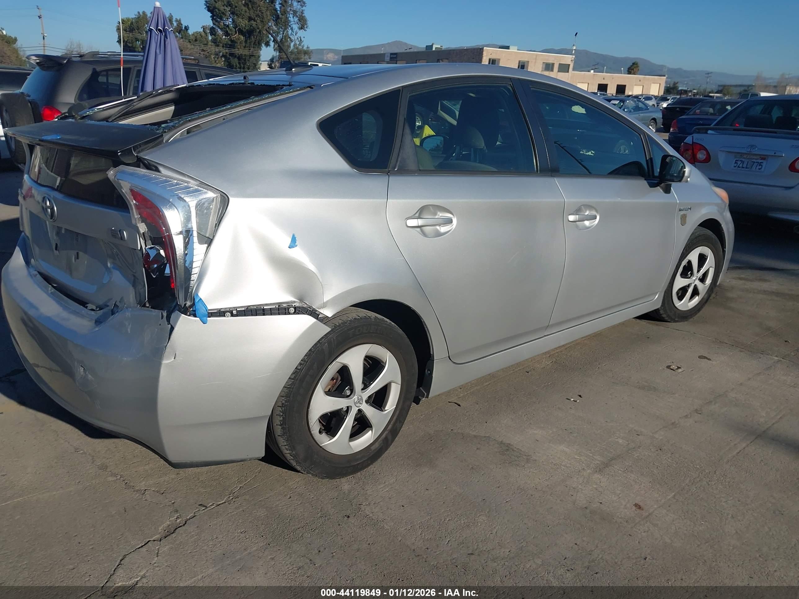 TOYOTA PRIUS image 4