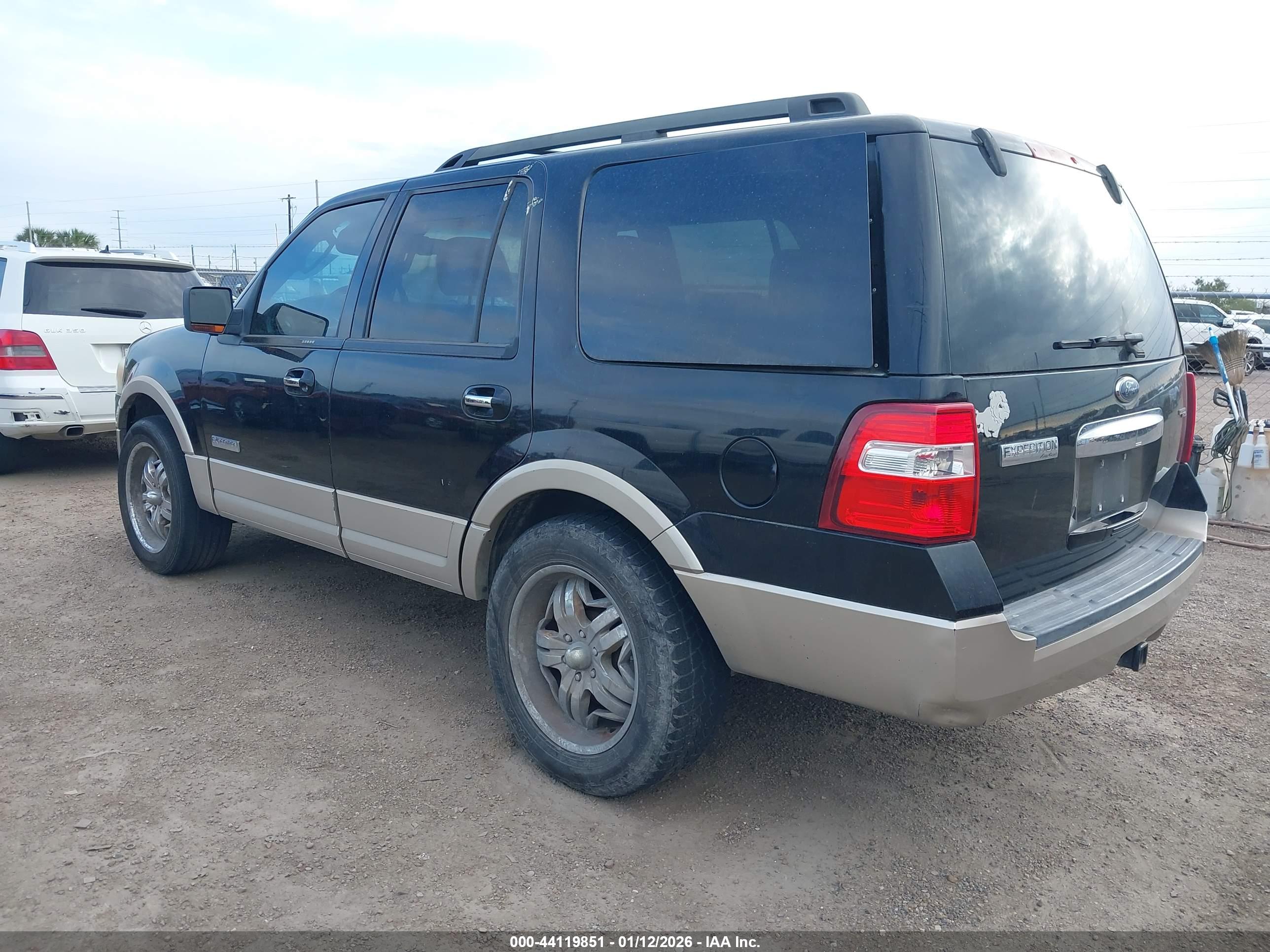 FORD EXPEDITION image 3