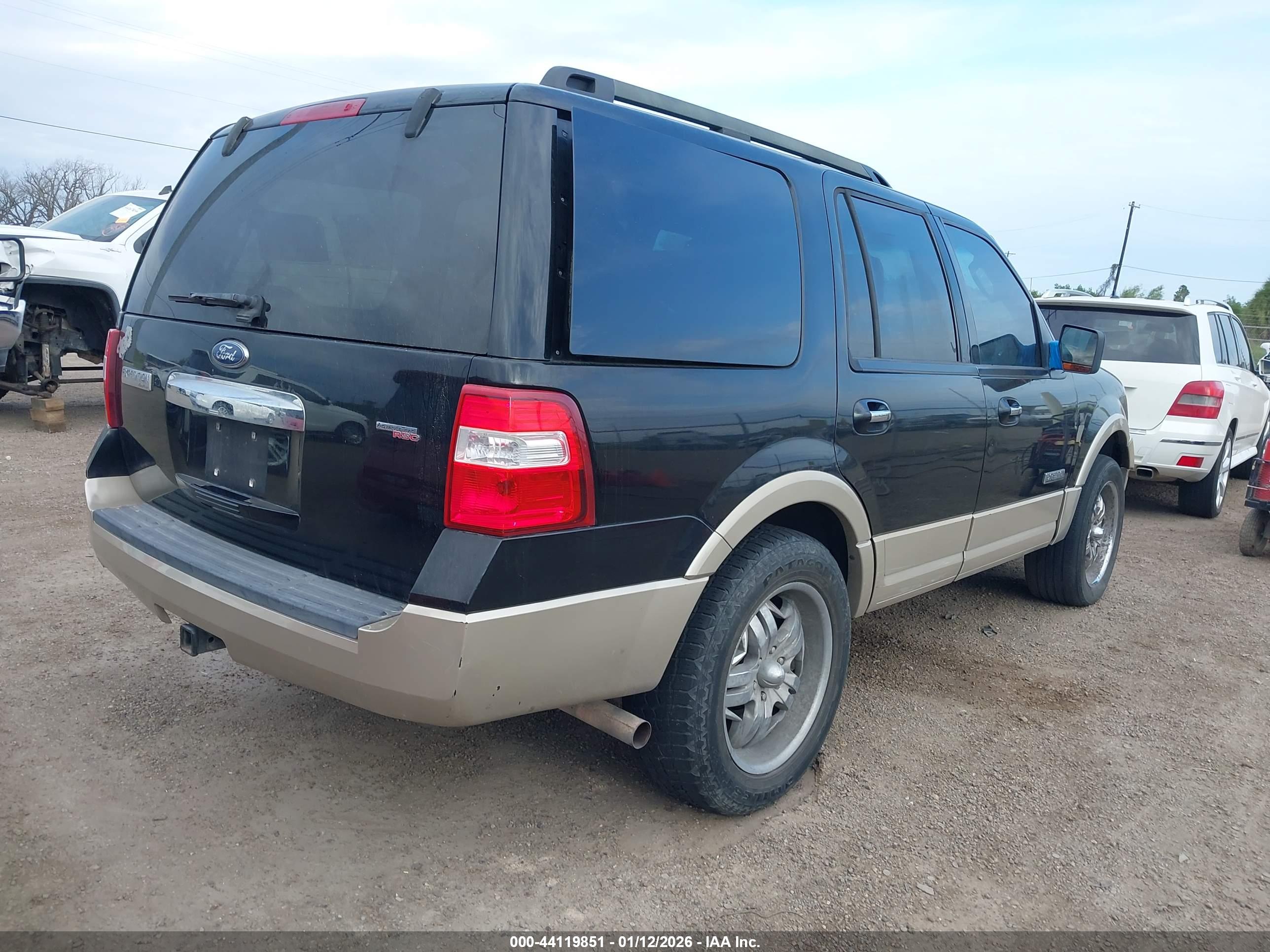 FORD EXPEDITION image 4