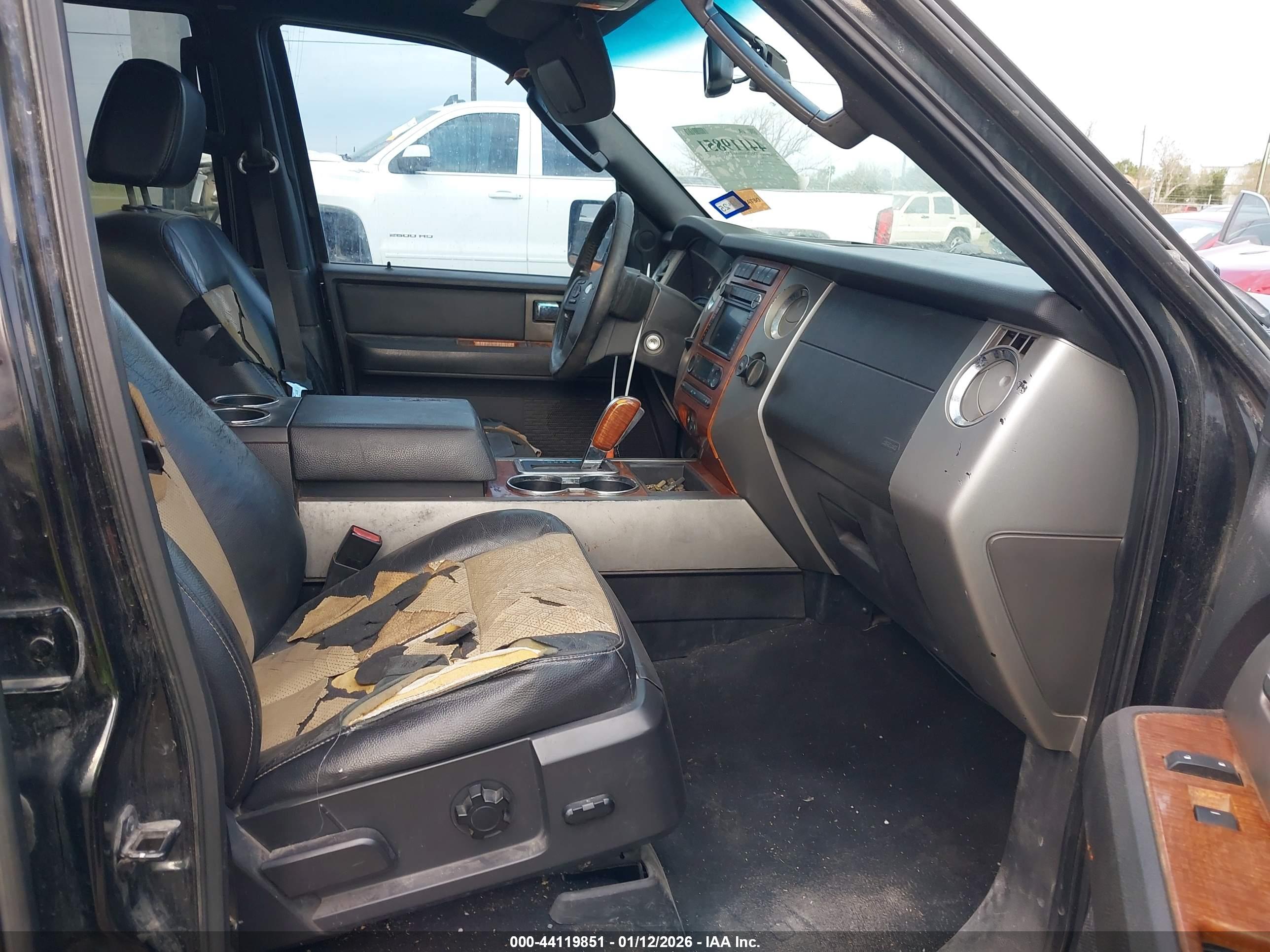 FORD EXPEDITION image 5