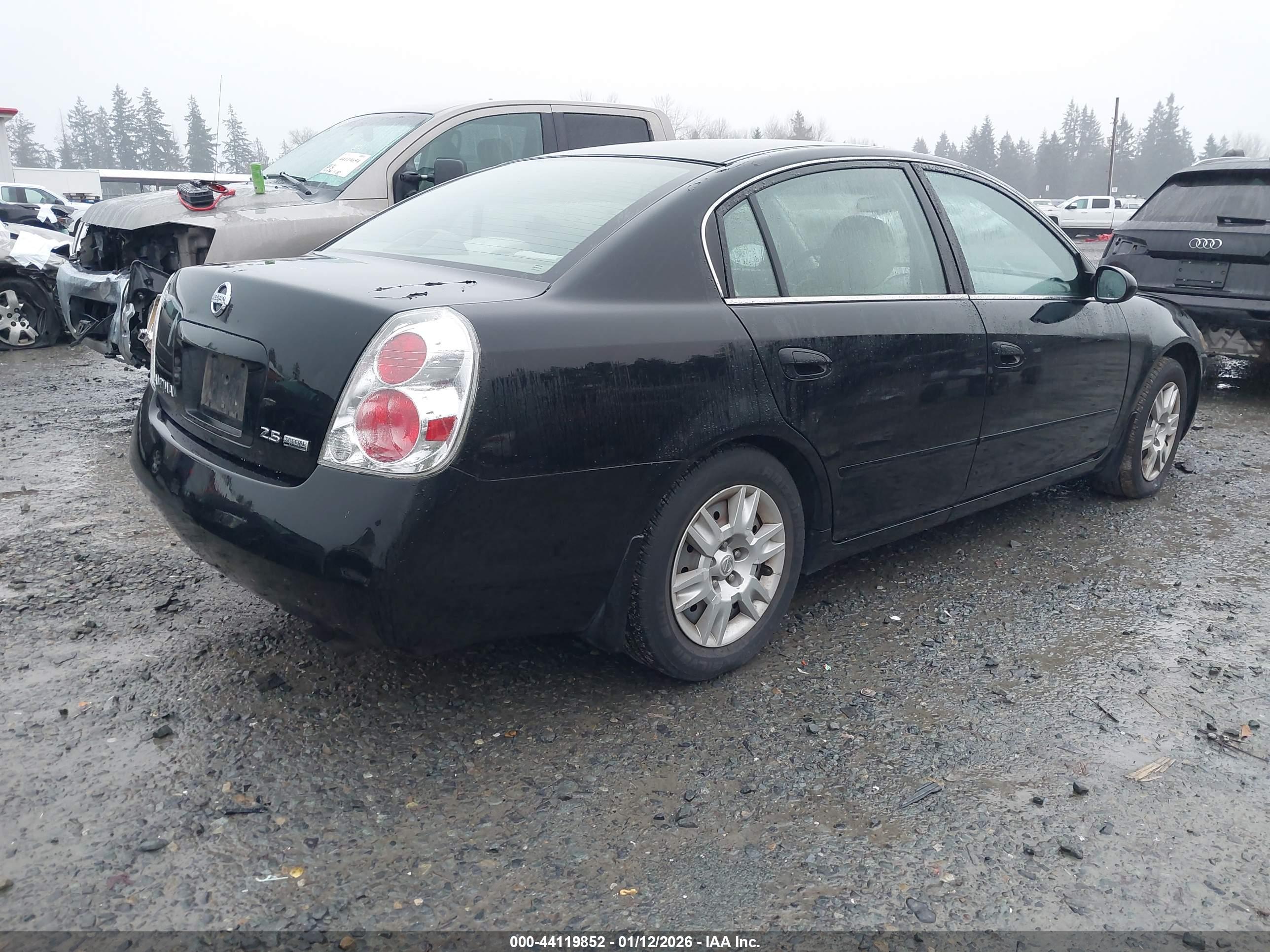 NISSAN ALTIMA image 4