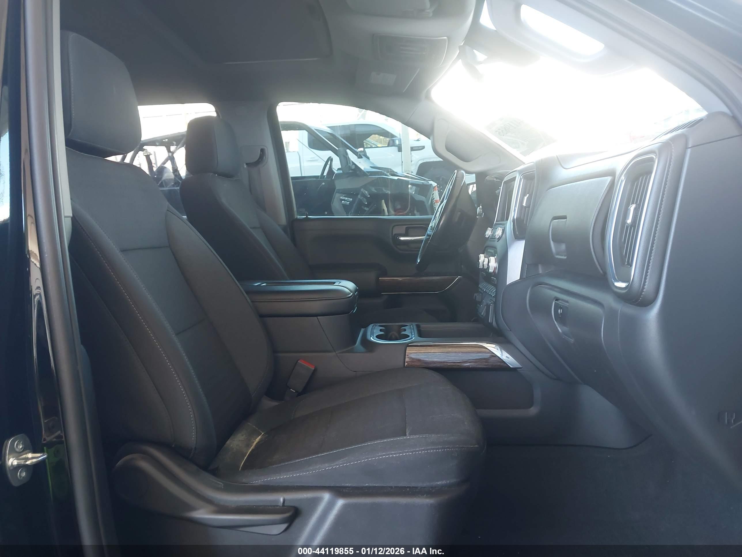 GMC SIERRA image 5