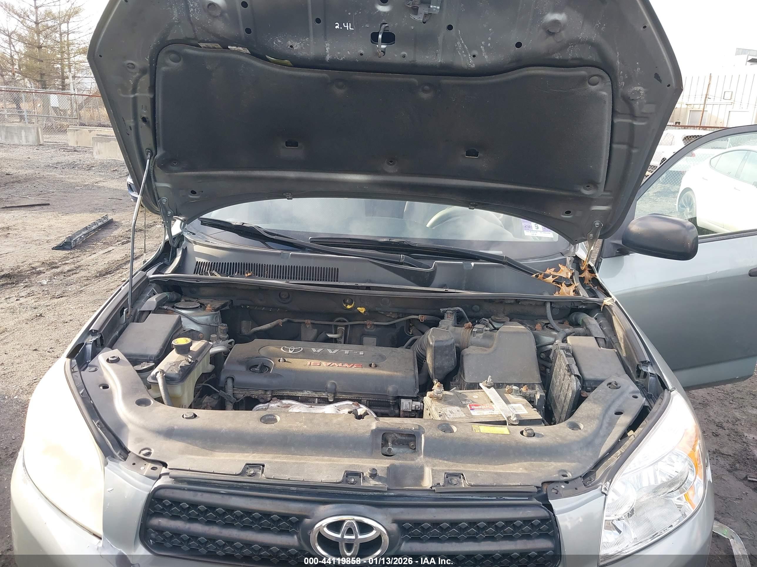 TOYOTA RAV4 image 10