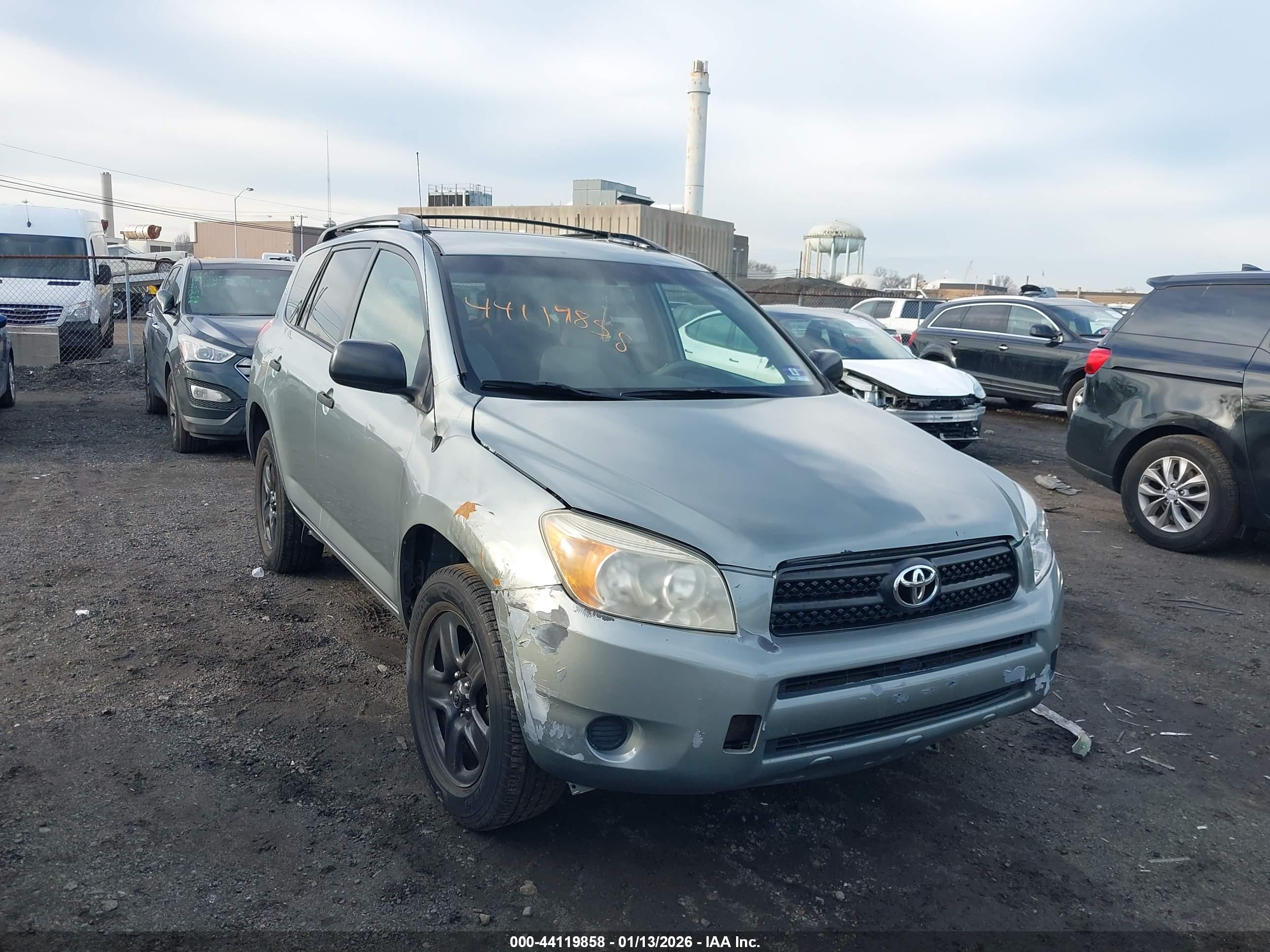 TOYOTA RAV4 image 6