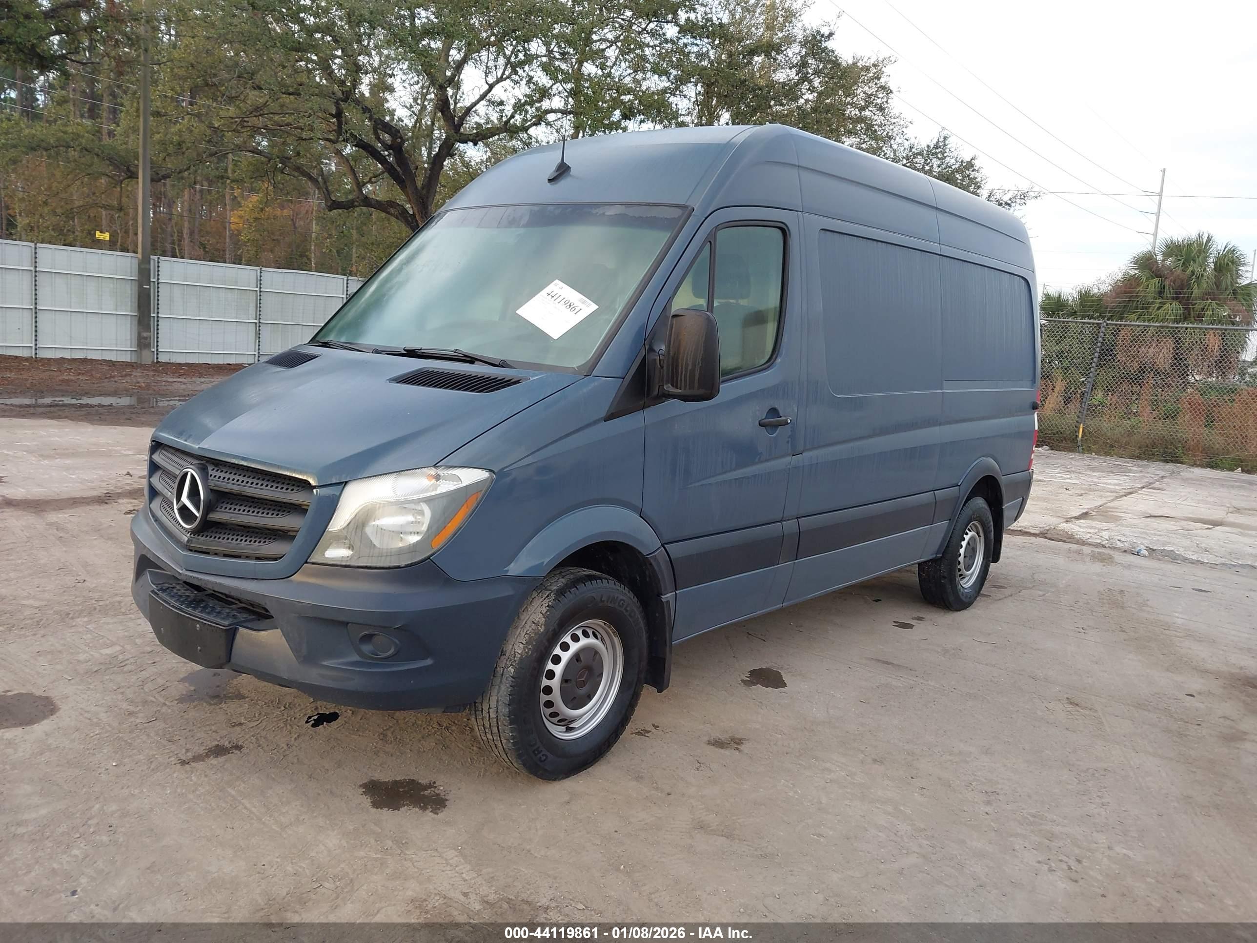 MERCEDES-BENZ SPRINTER image 2