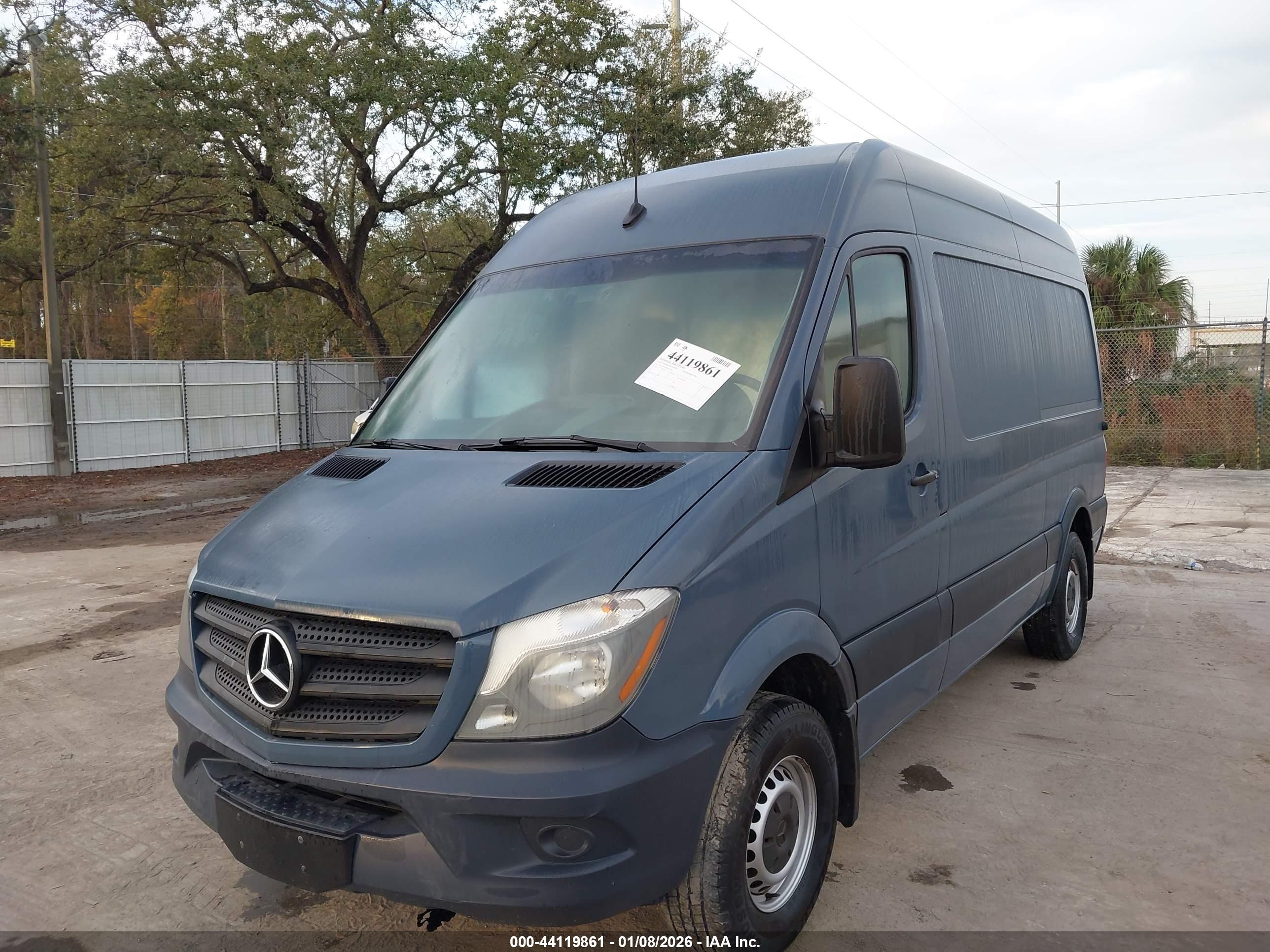 MERCEDES-BENZ SPRINTER image 6