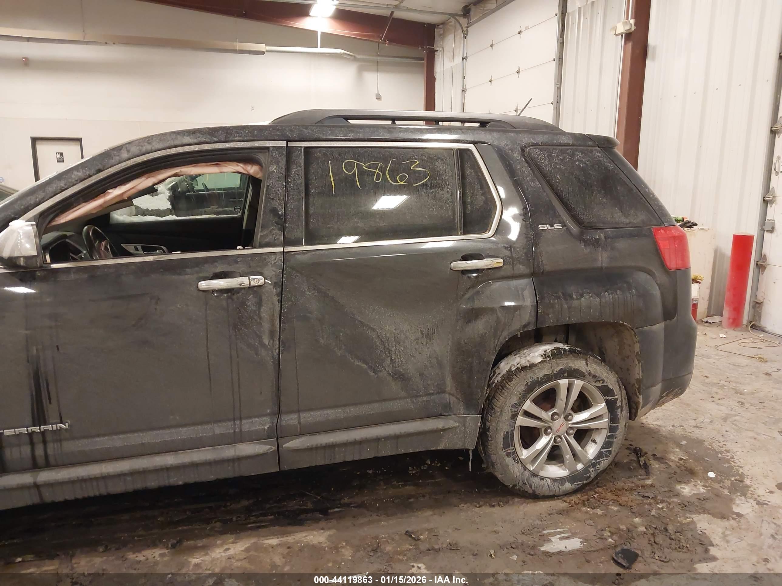 GMC TERRAIN image 6