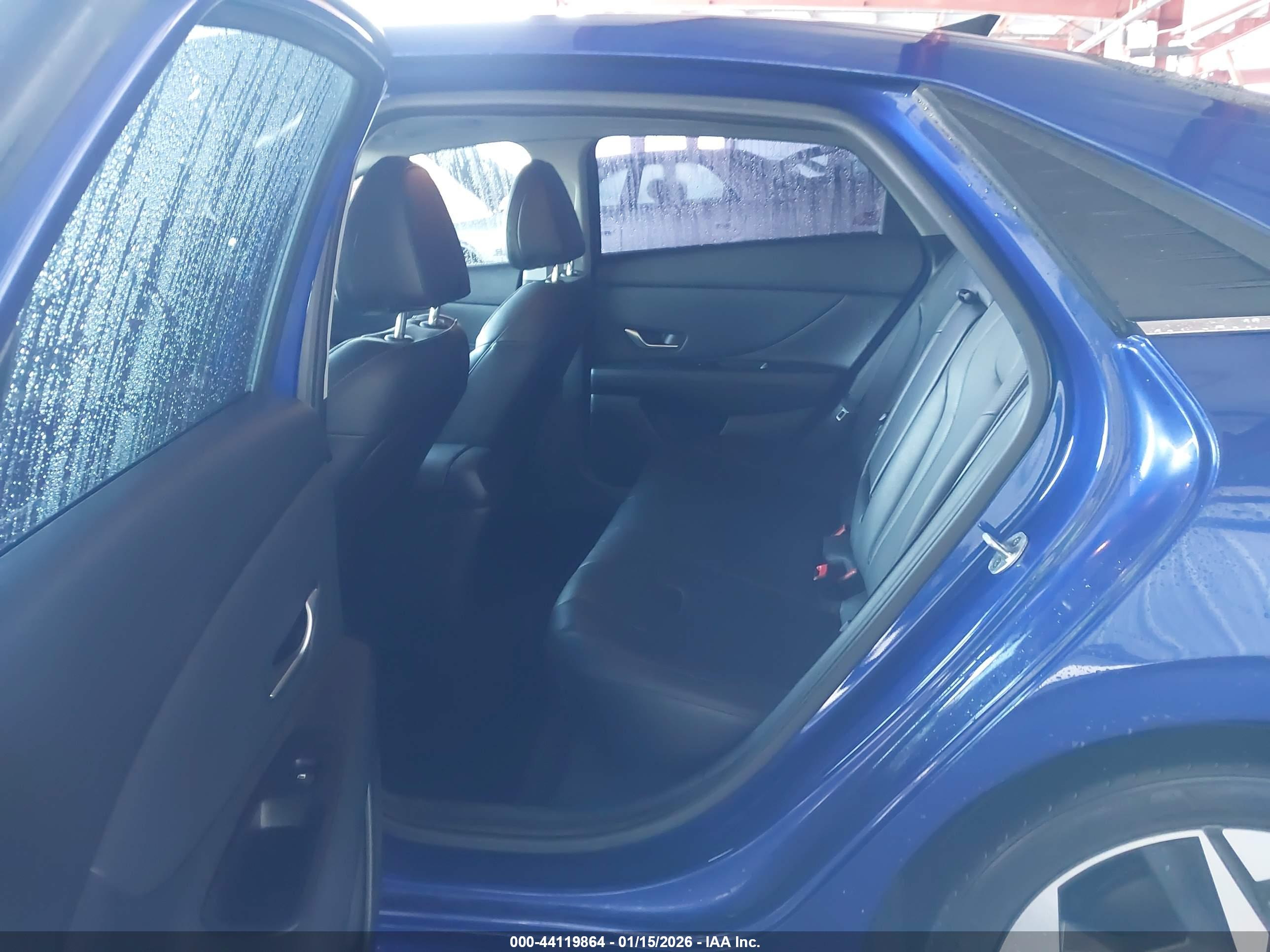 HYUNDAI ELANTRA image 8