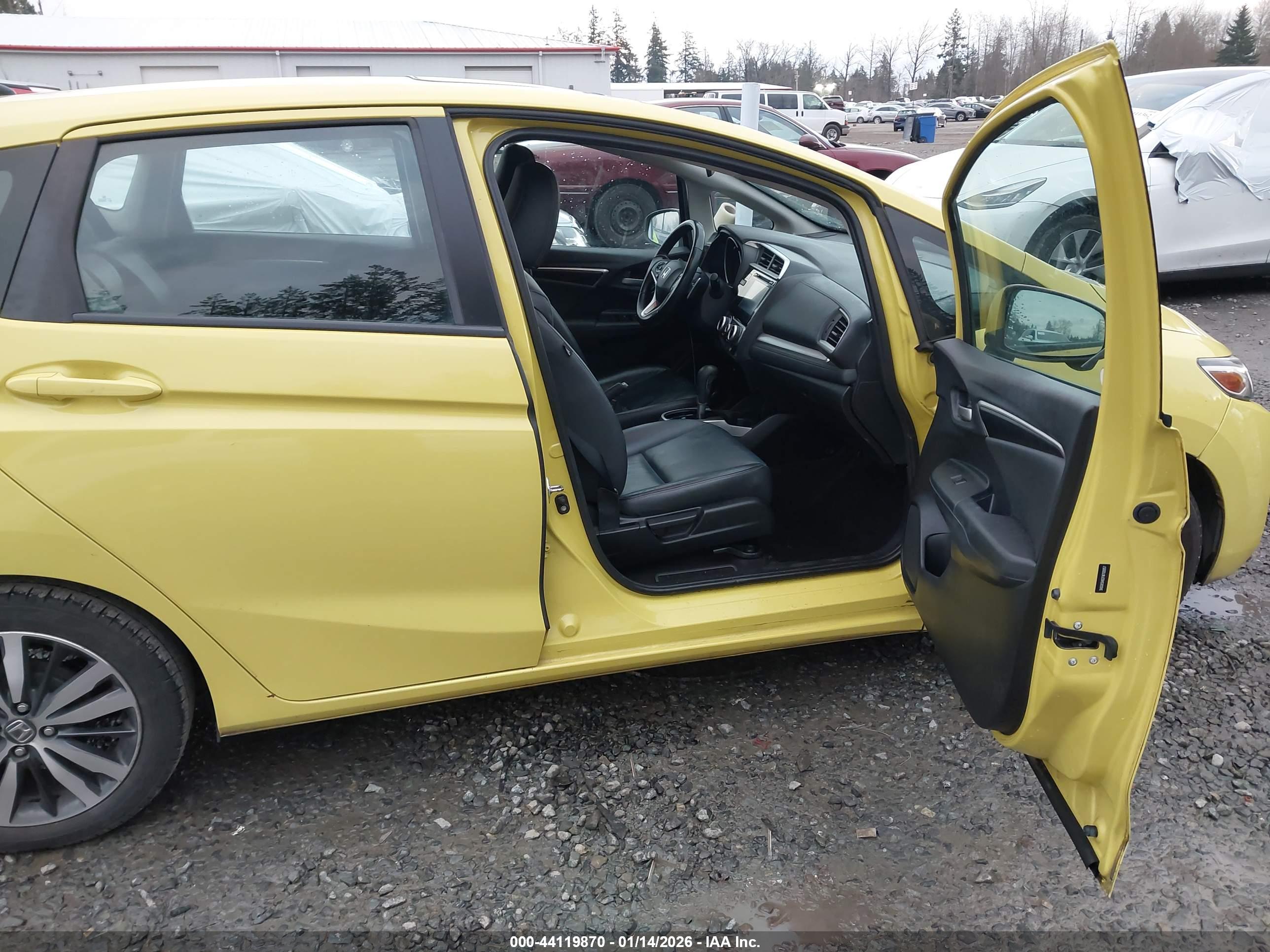 HONDA FIT image 5