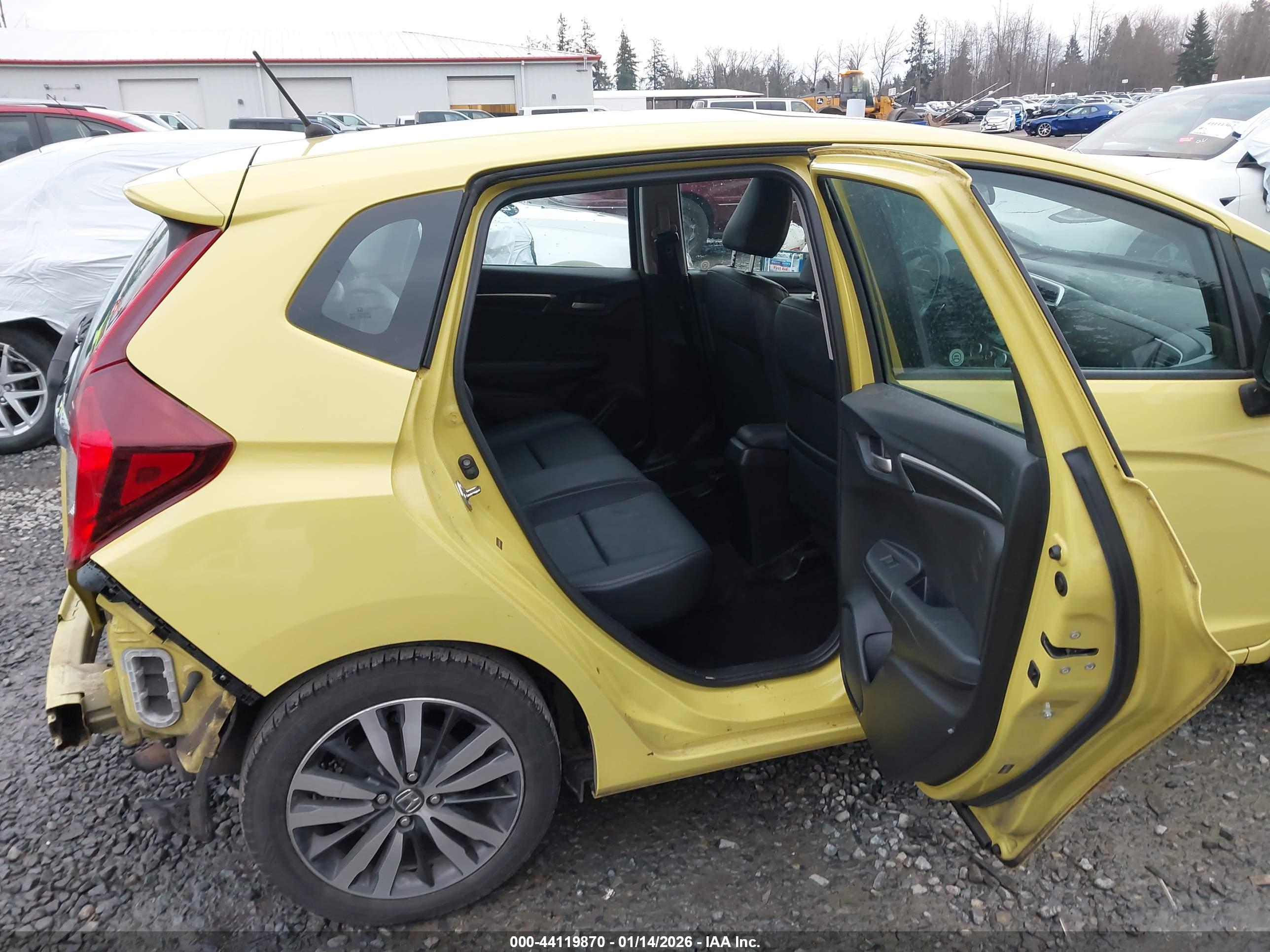 HONDA FIT image 8