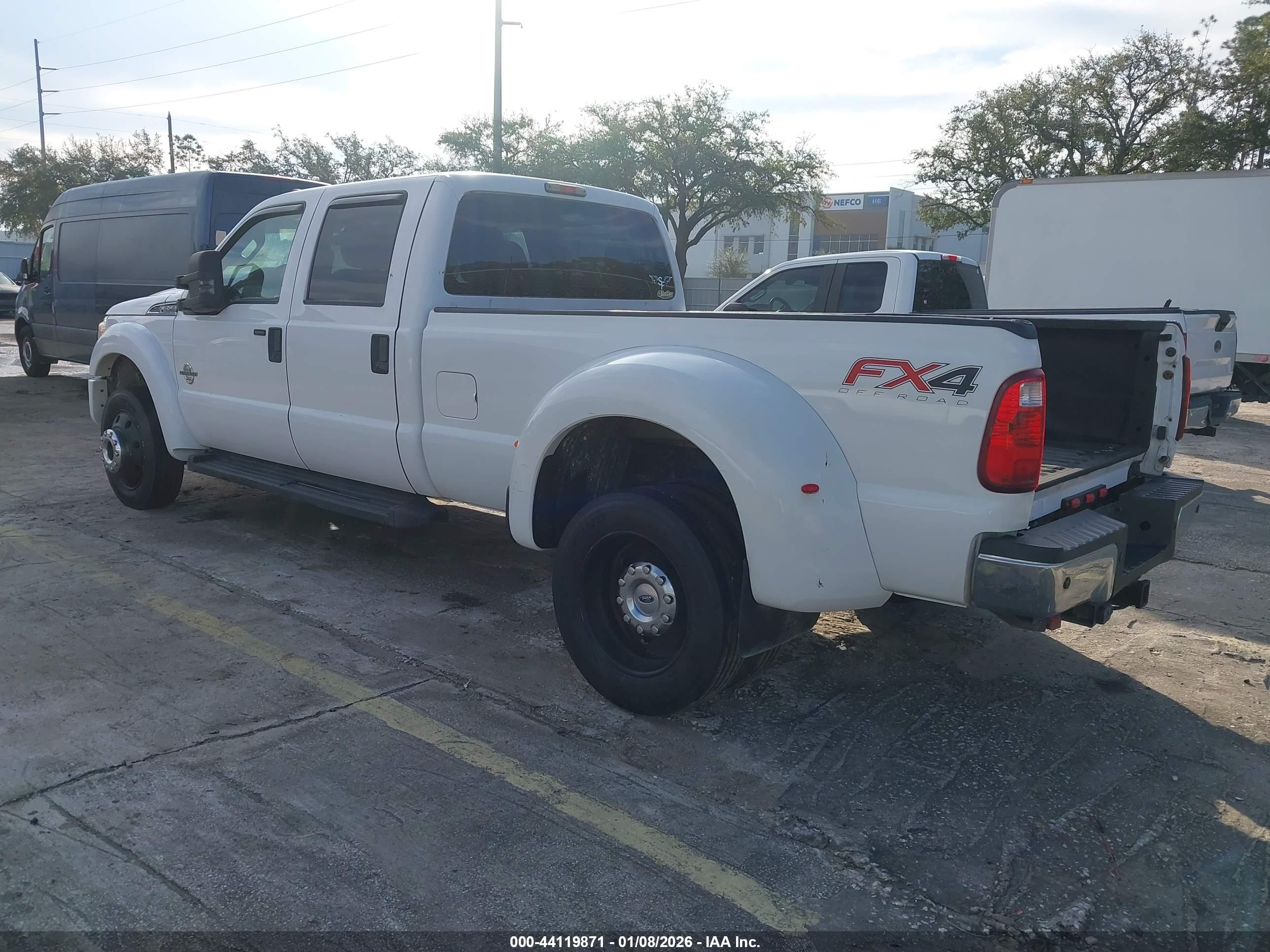 FORD F-450 image 3
