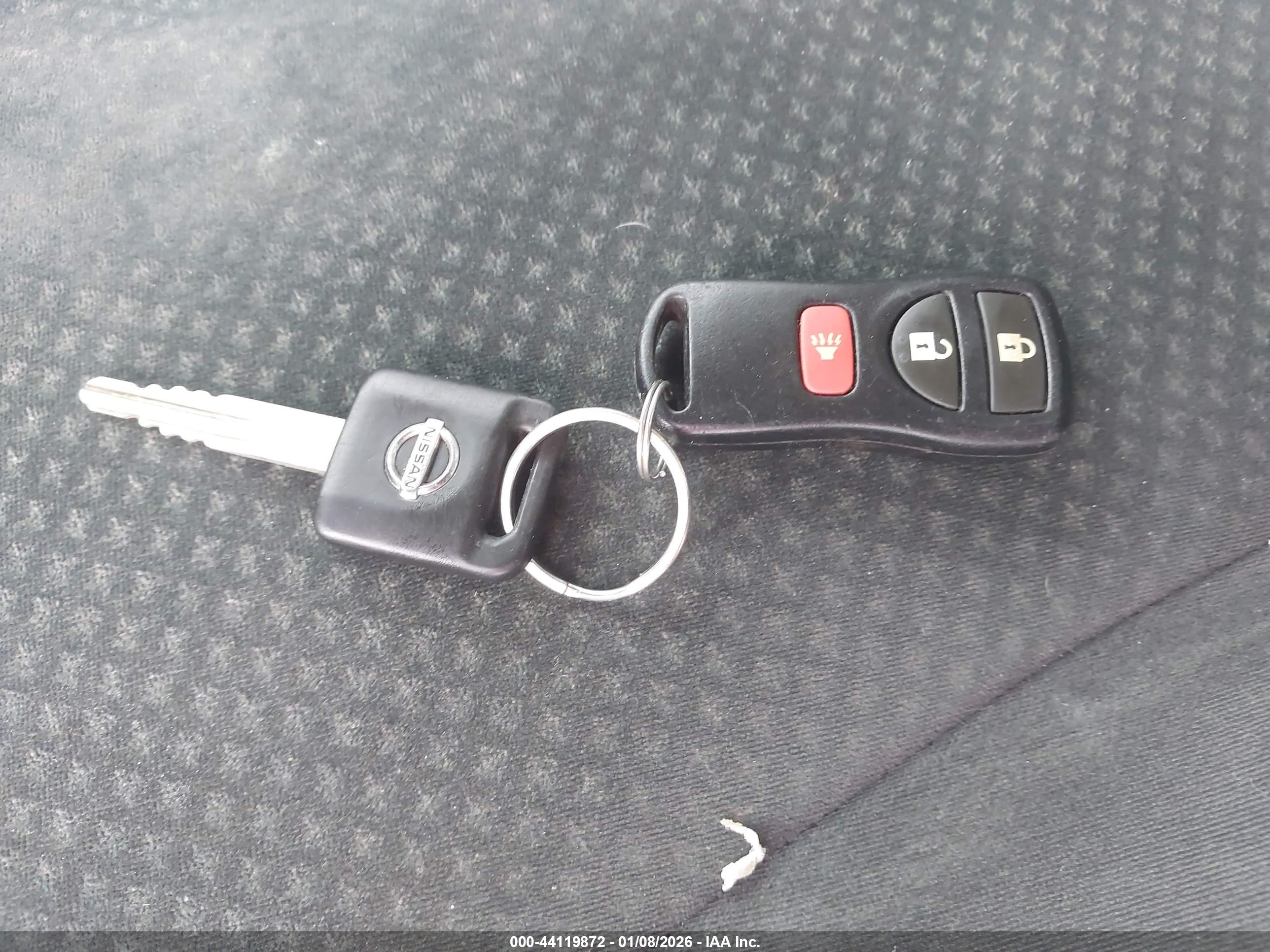 NISSAN VERSA image 11