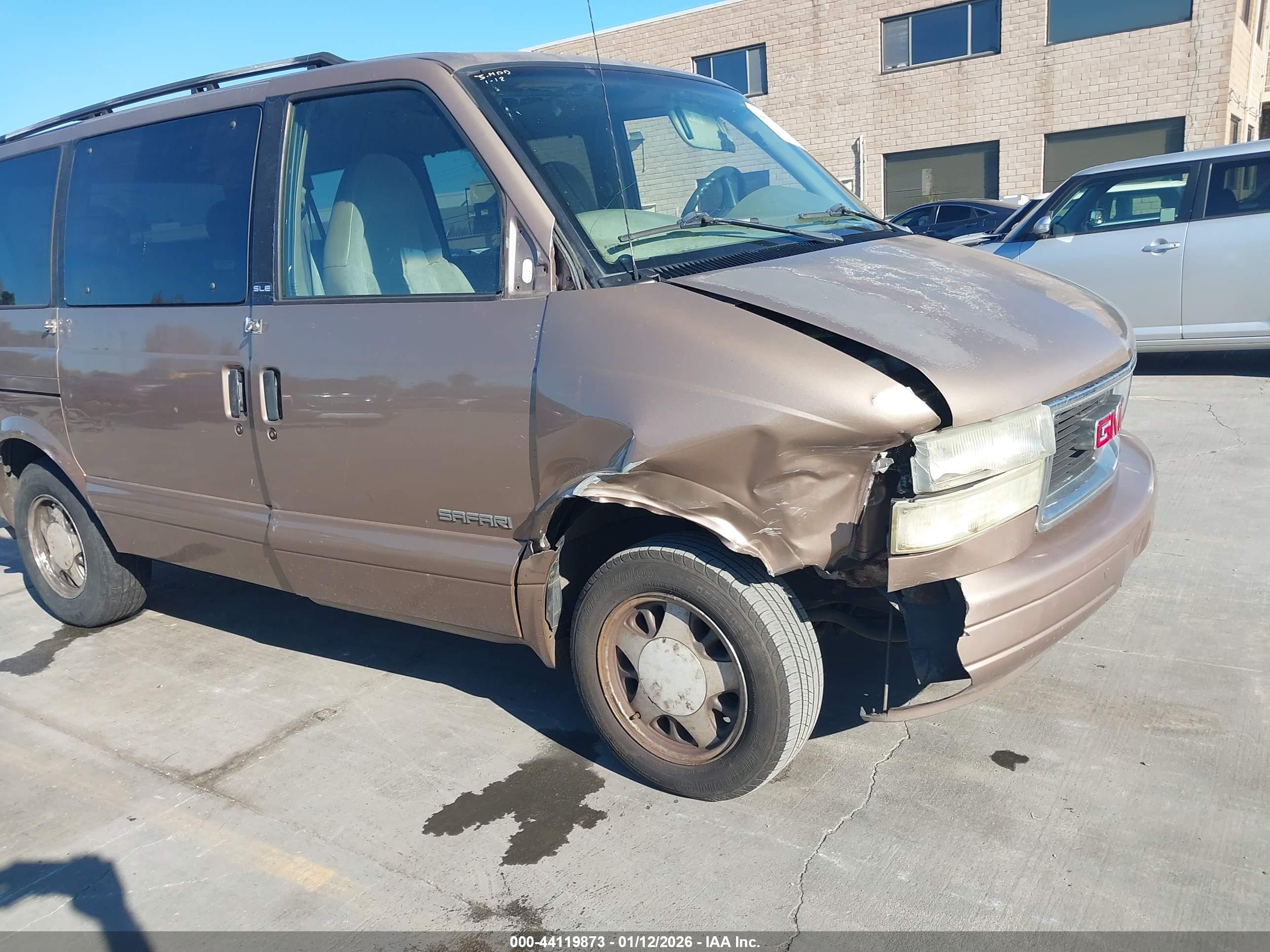 GMC SAFARI image 6