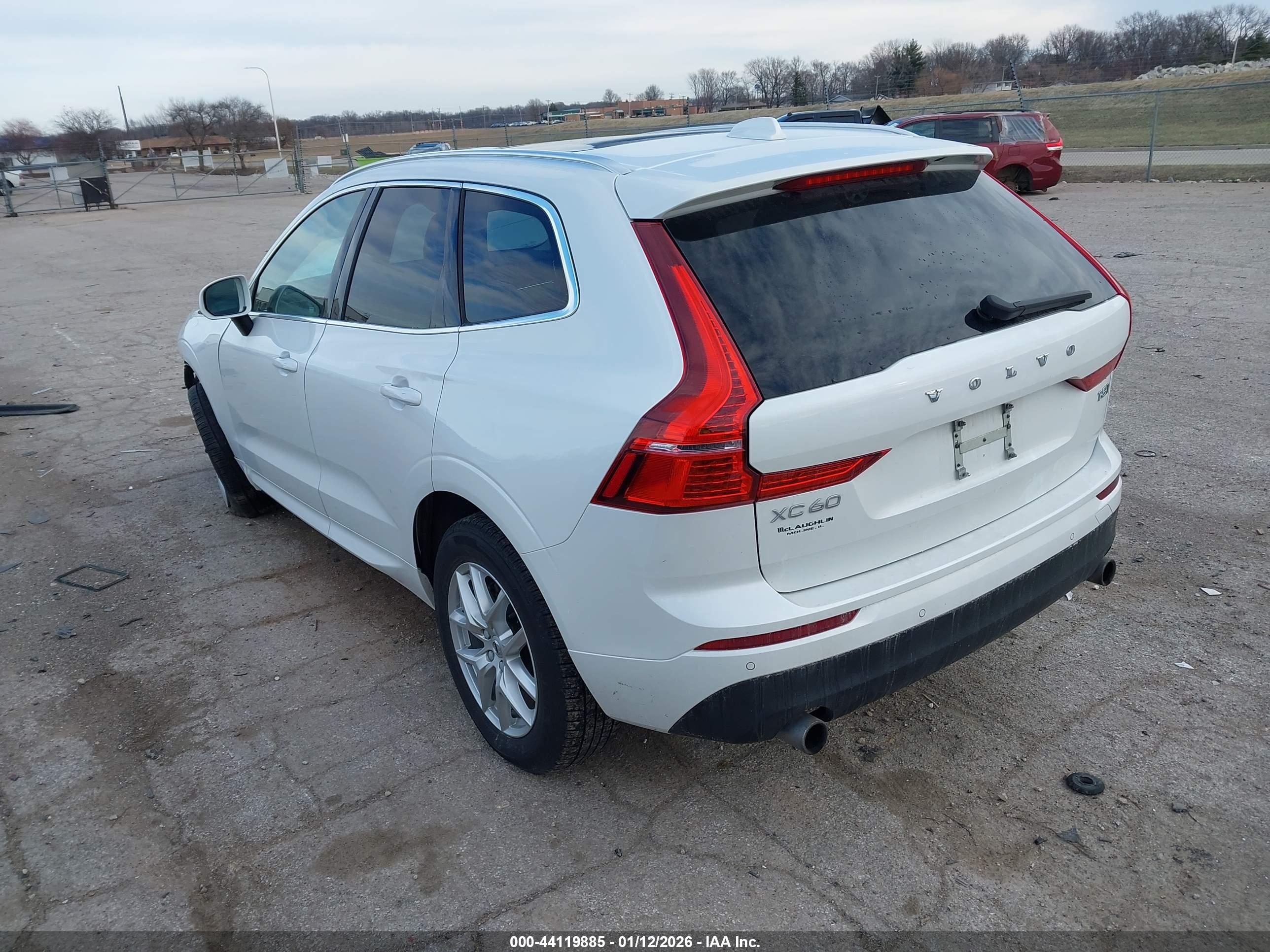 VOLVO XC60 image 3