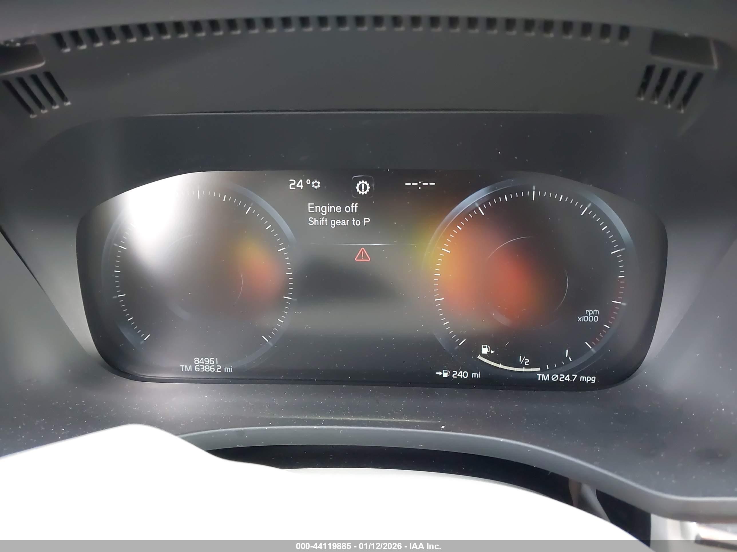 VOLVO XC60 image 7