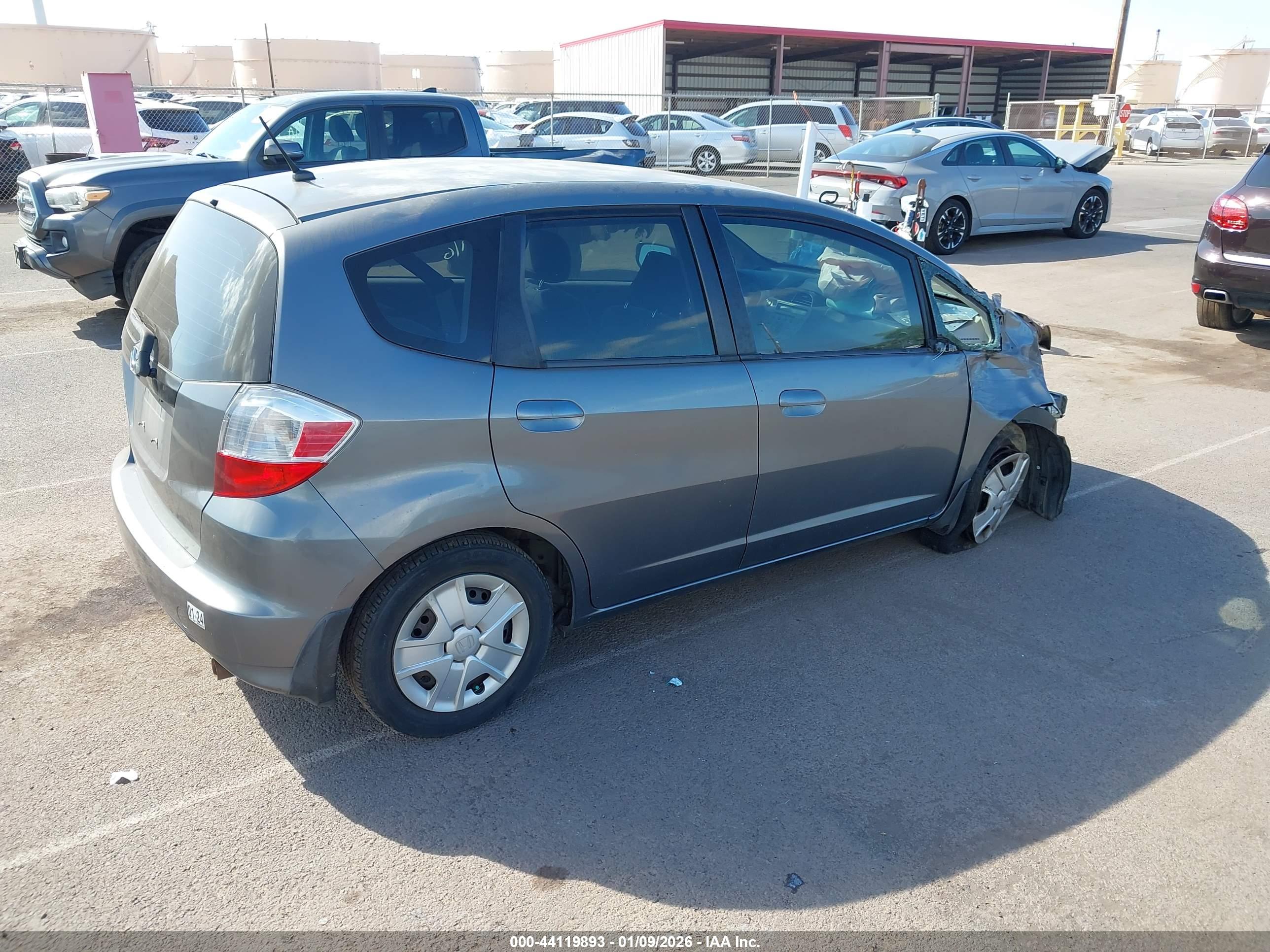 HONDA FIT image 4
