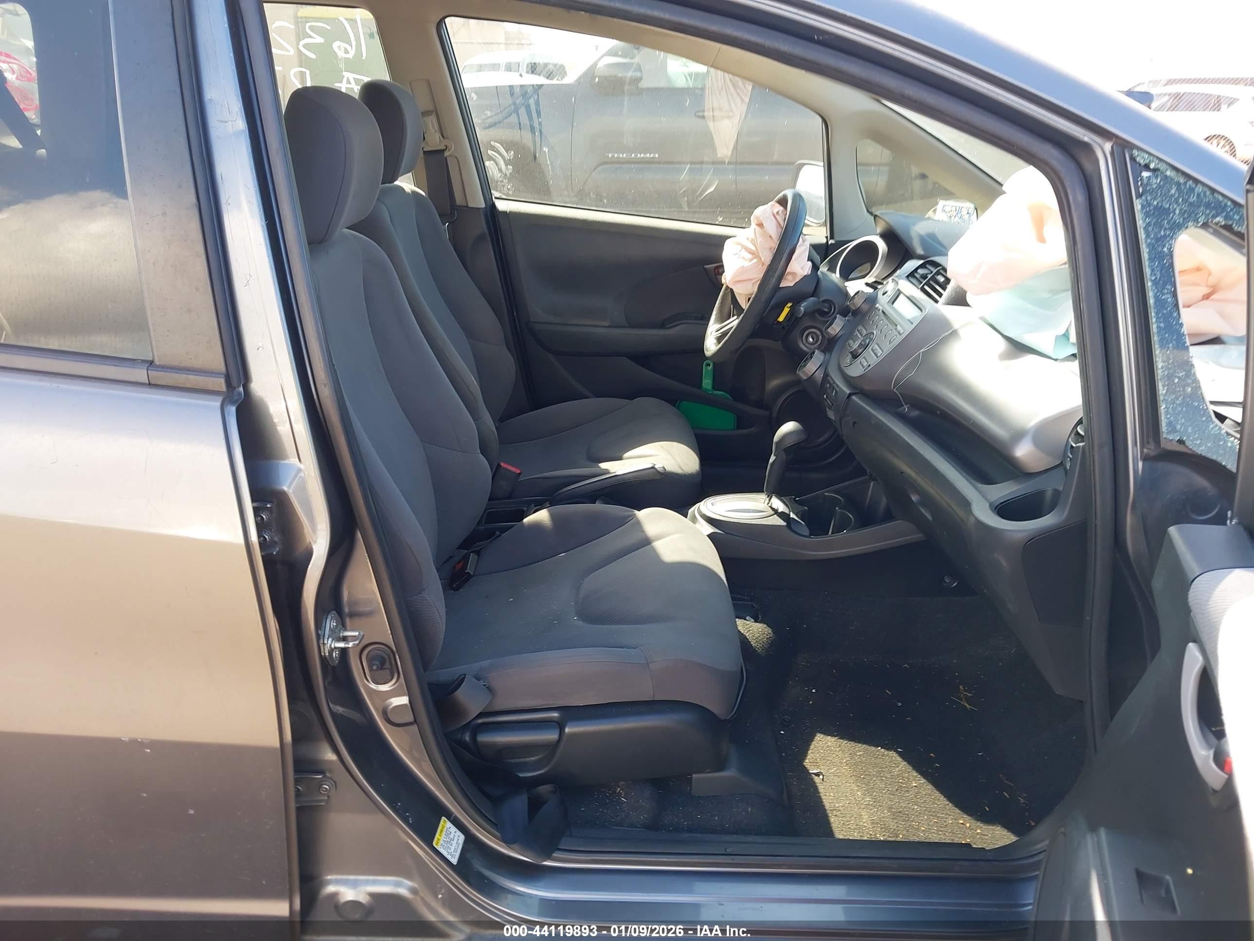 HONDA FIT image 5