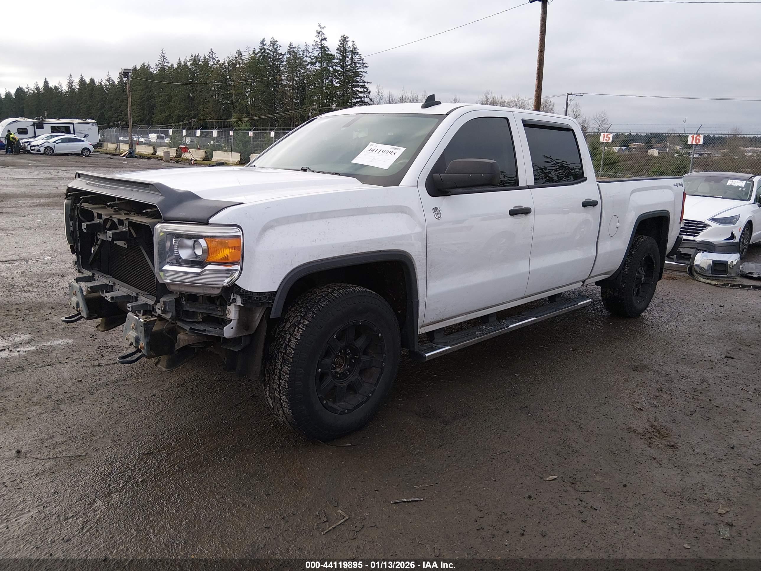 GMC SIERRA image 2