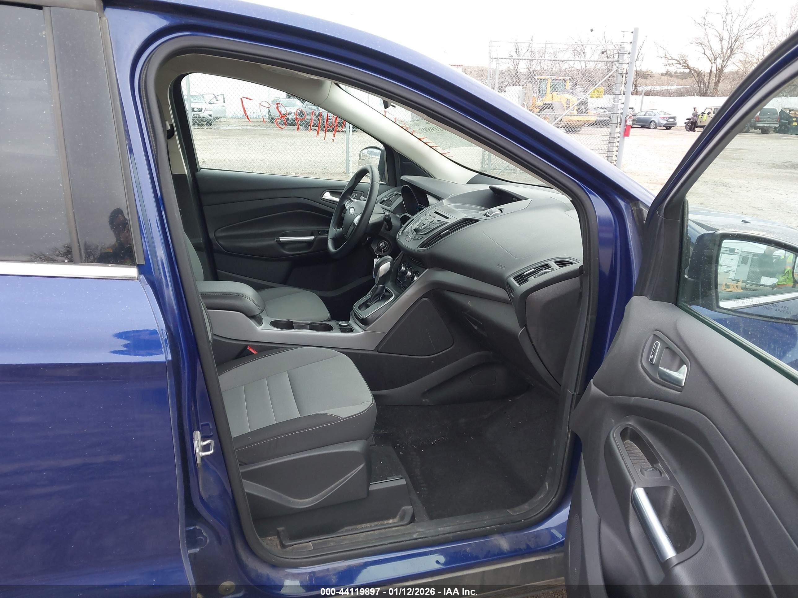 FORD ESCAPE image 5