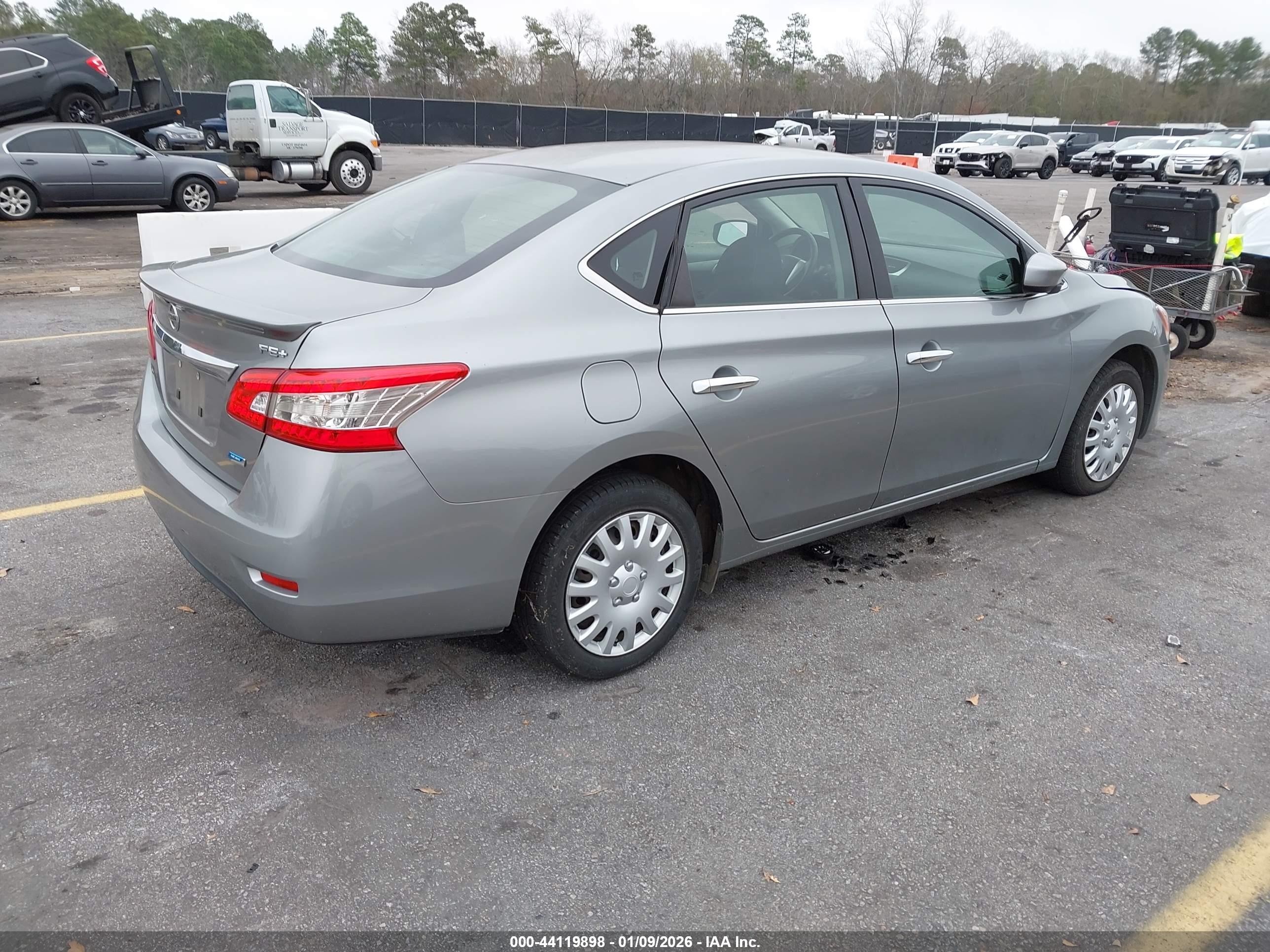 NISSAN SENTRA image 4