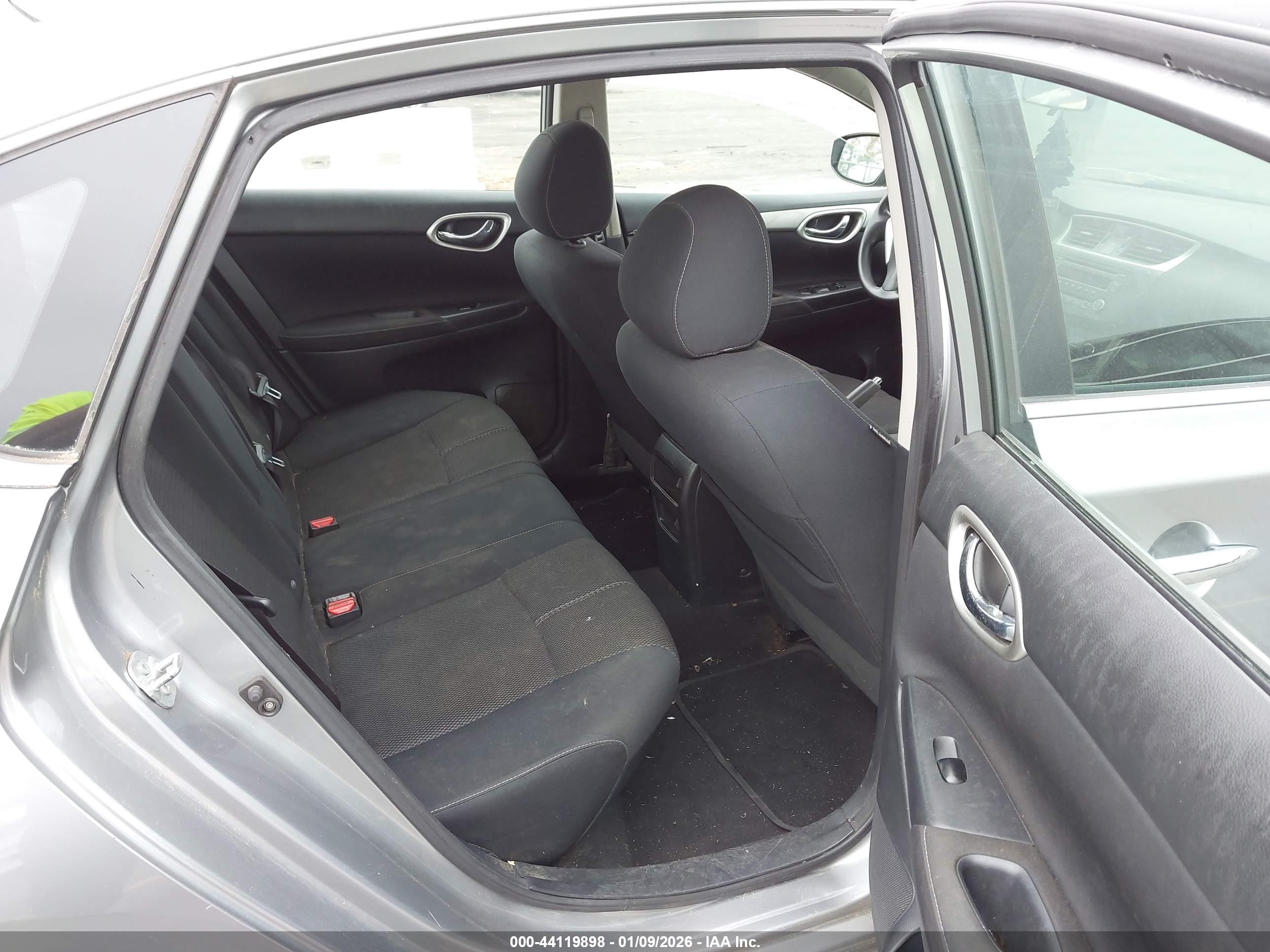 NISSAN SENTRA image 8