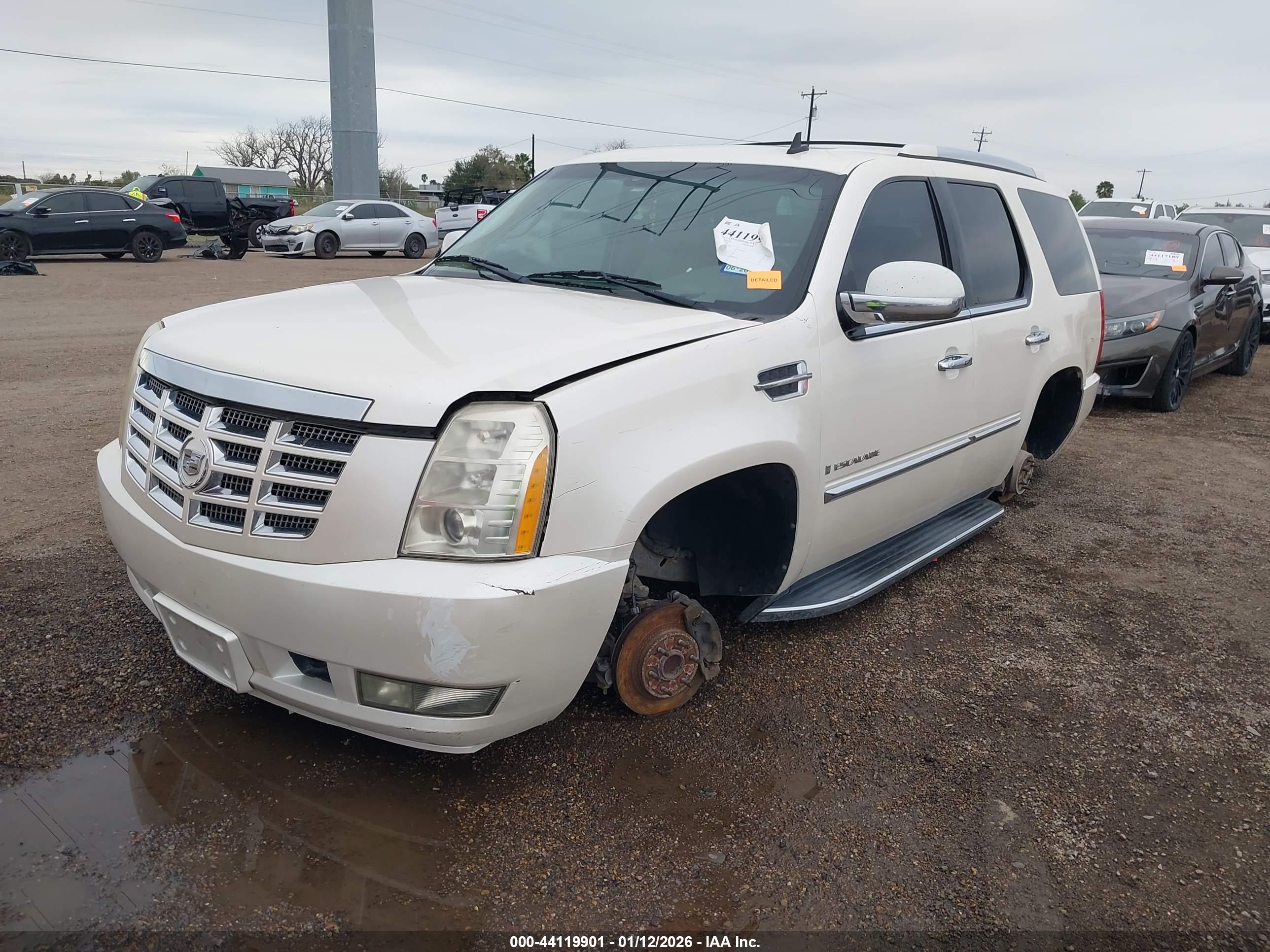 CADILLAC ESCALADE image 2