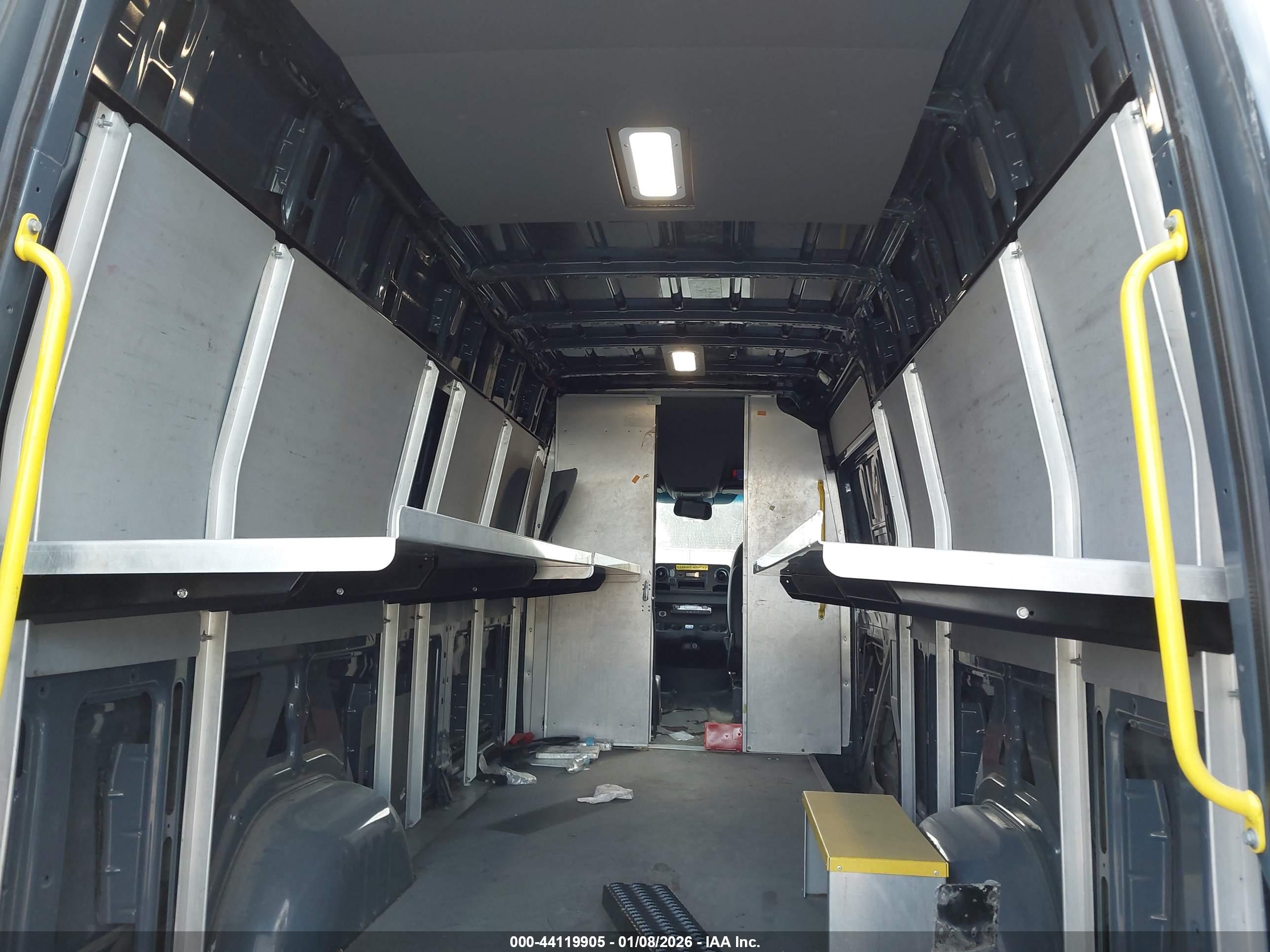 MERCEDES-BENZ SPRINTER image 8