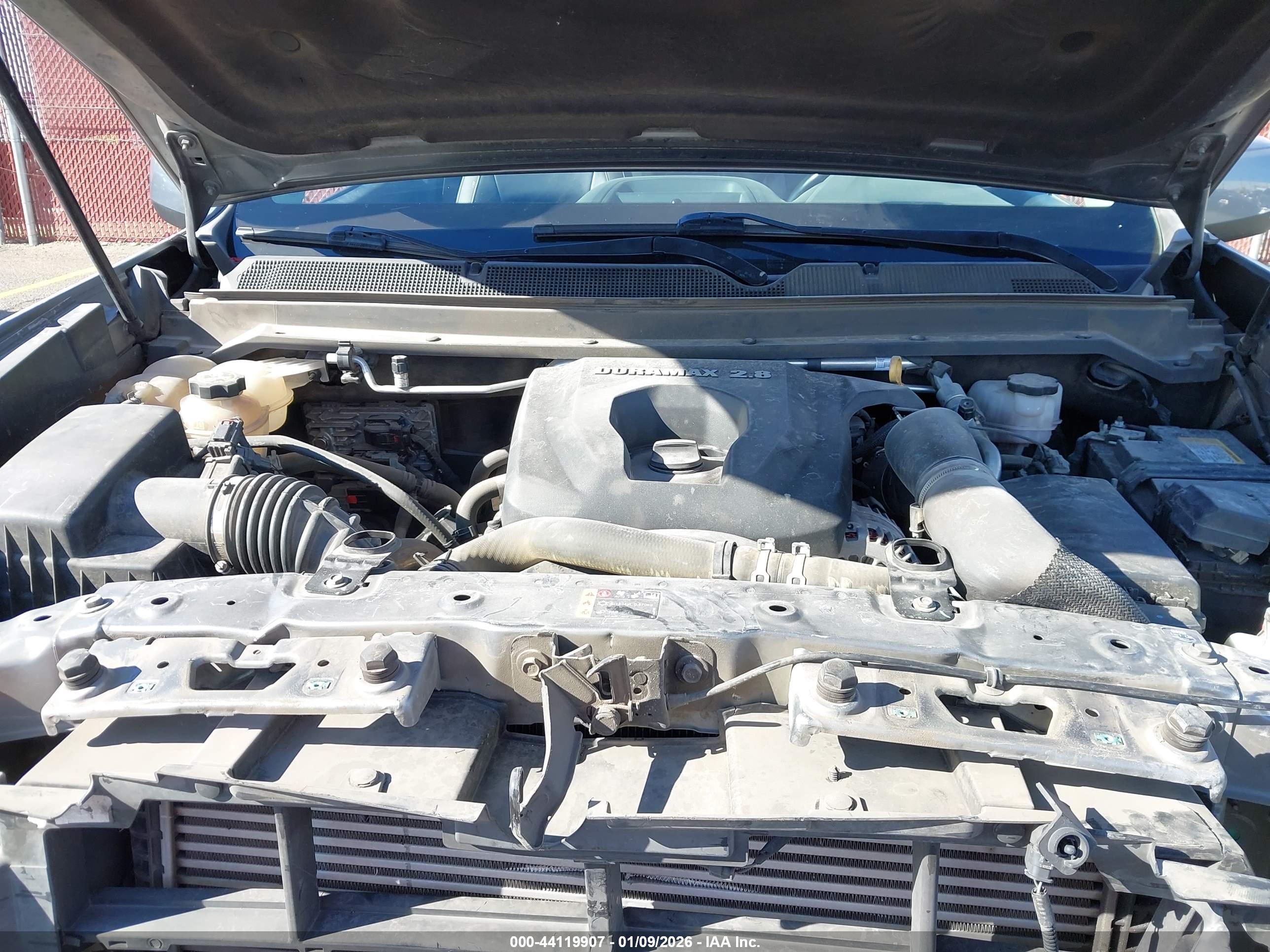 CHEVROLET COLORADO image 10