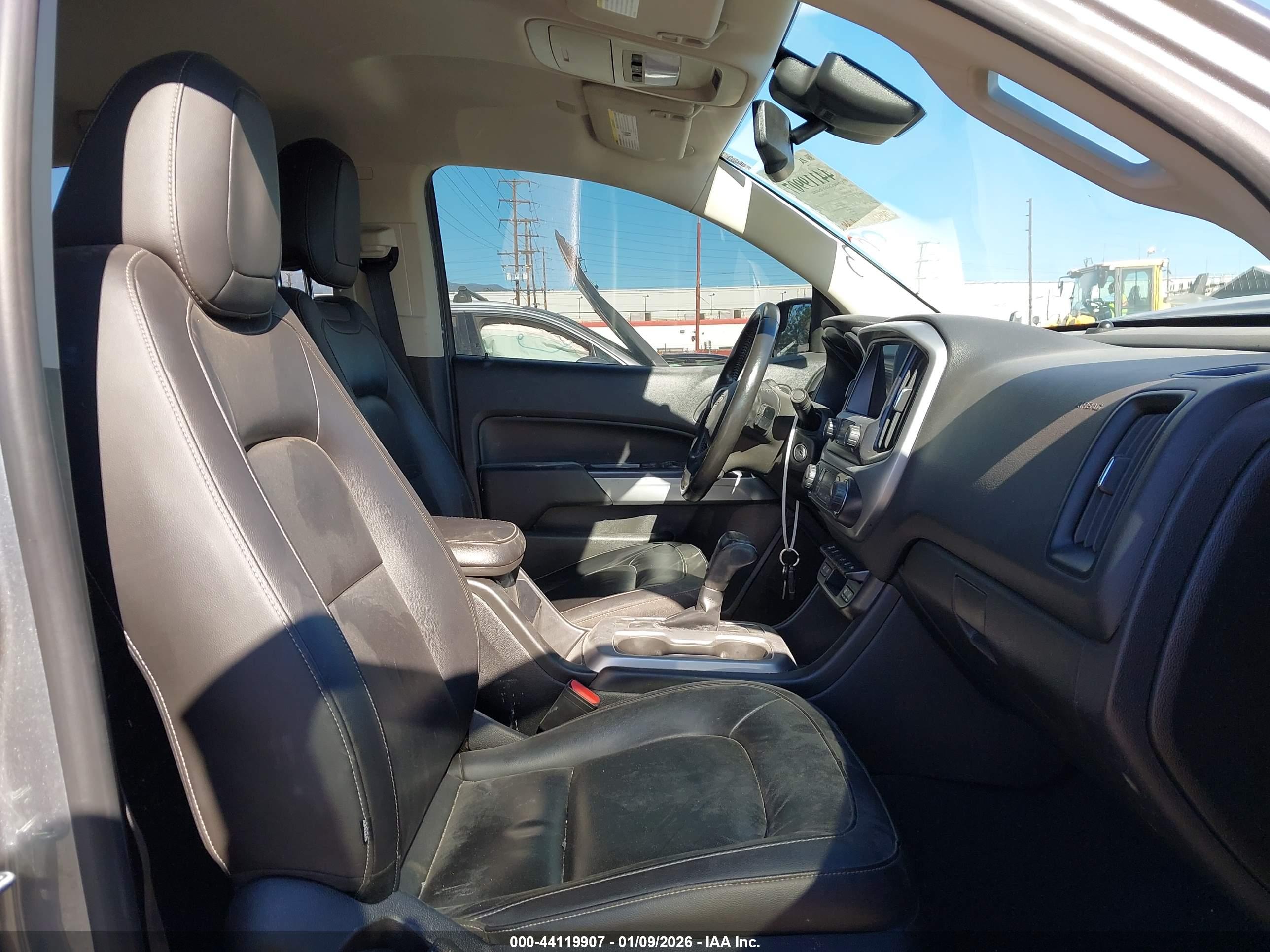 CHEVROLET COLORADO image 5