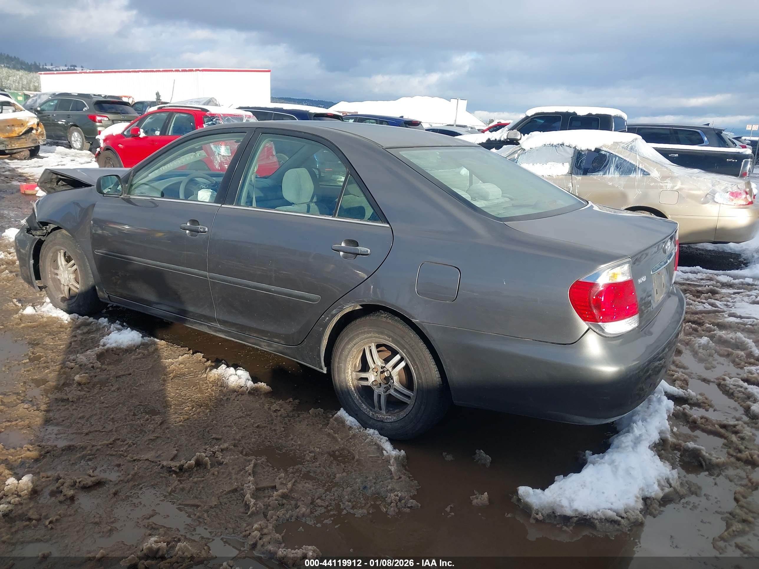 TOYOTA CAMRY image 3