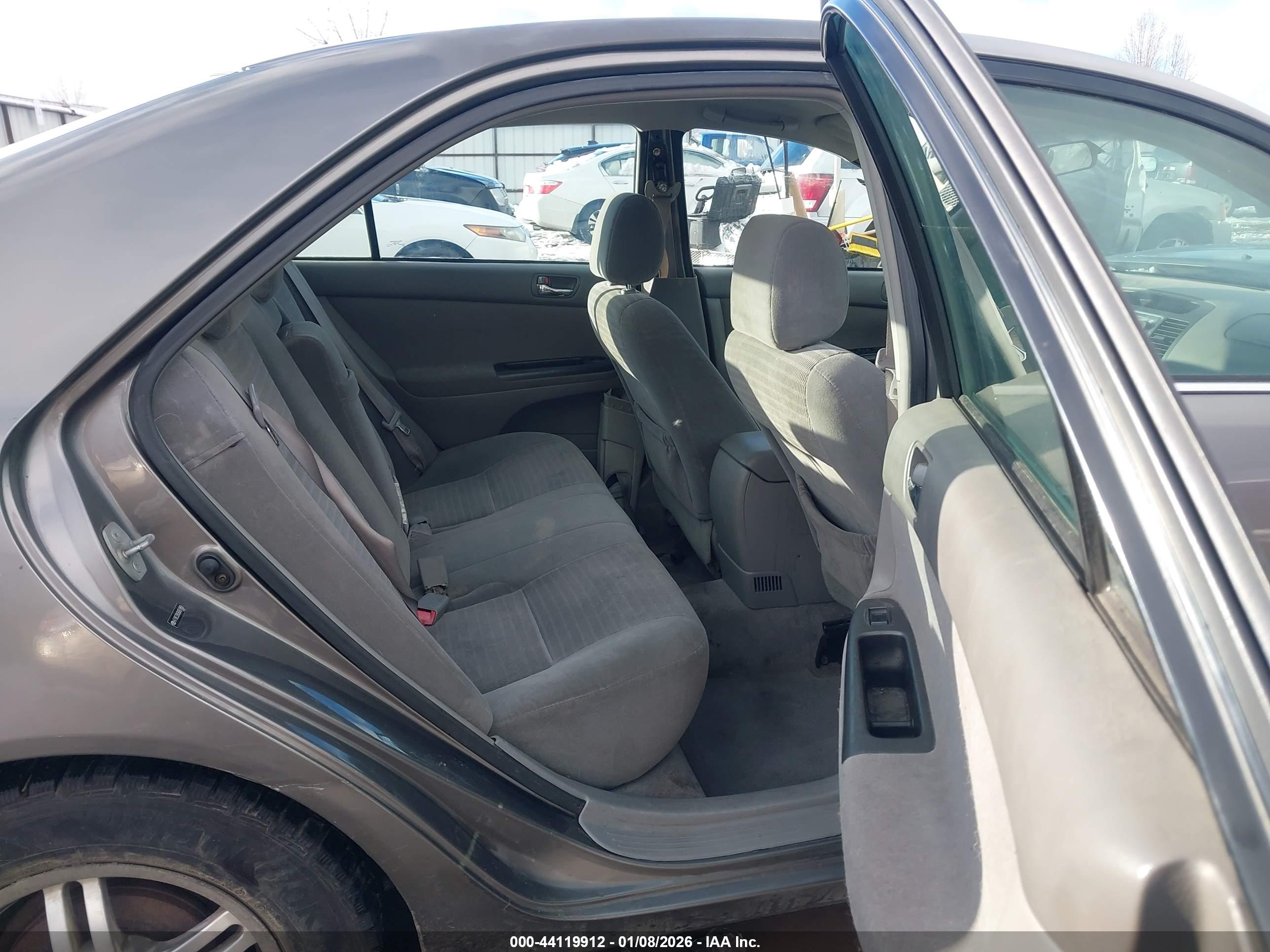TOYOTA CAMRY image 8