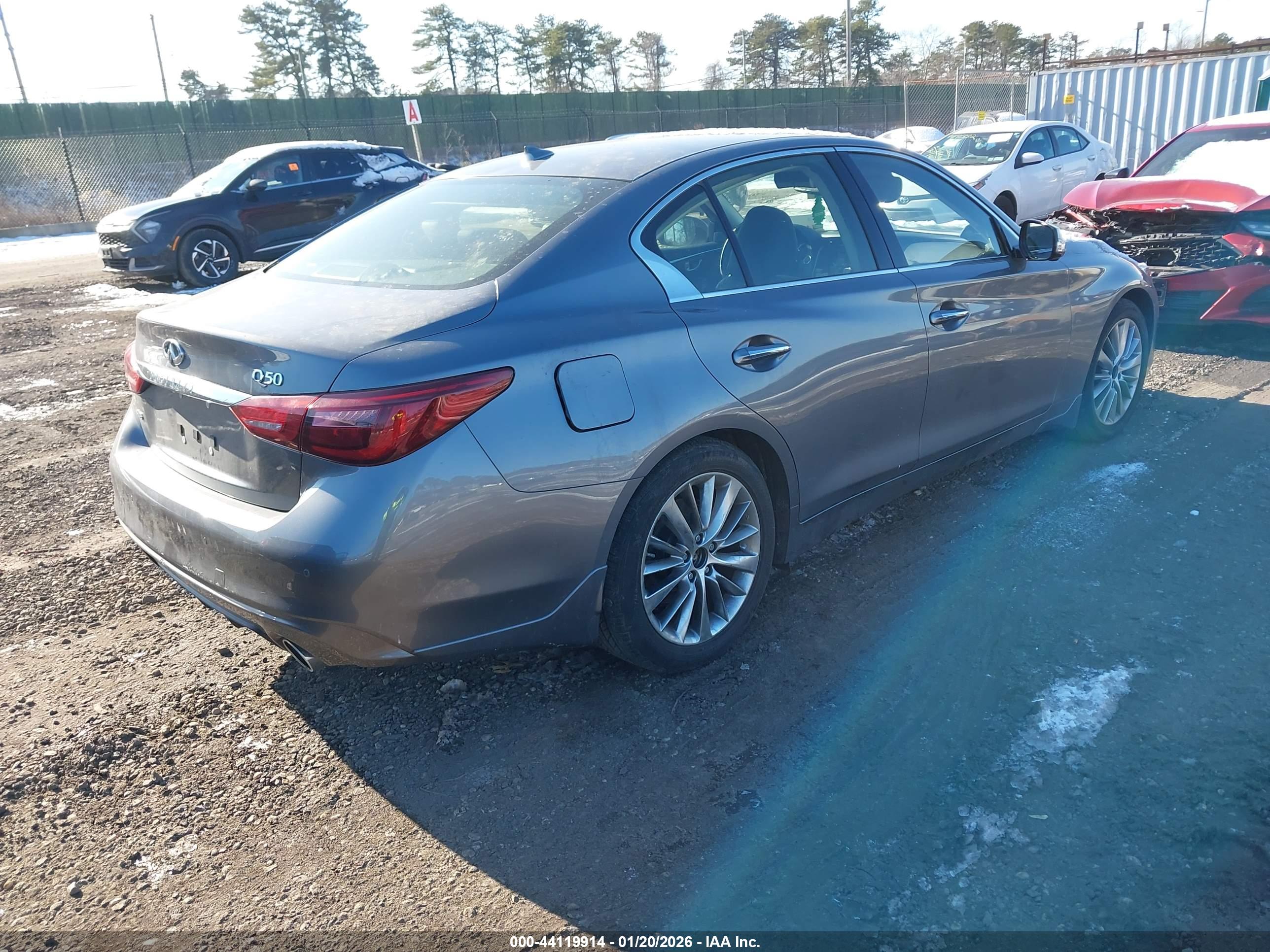 INFINITI Q50 image 4