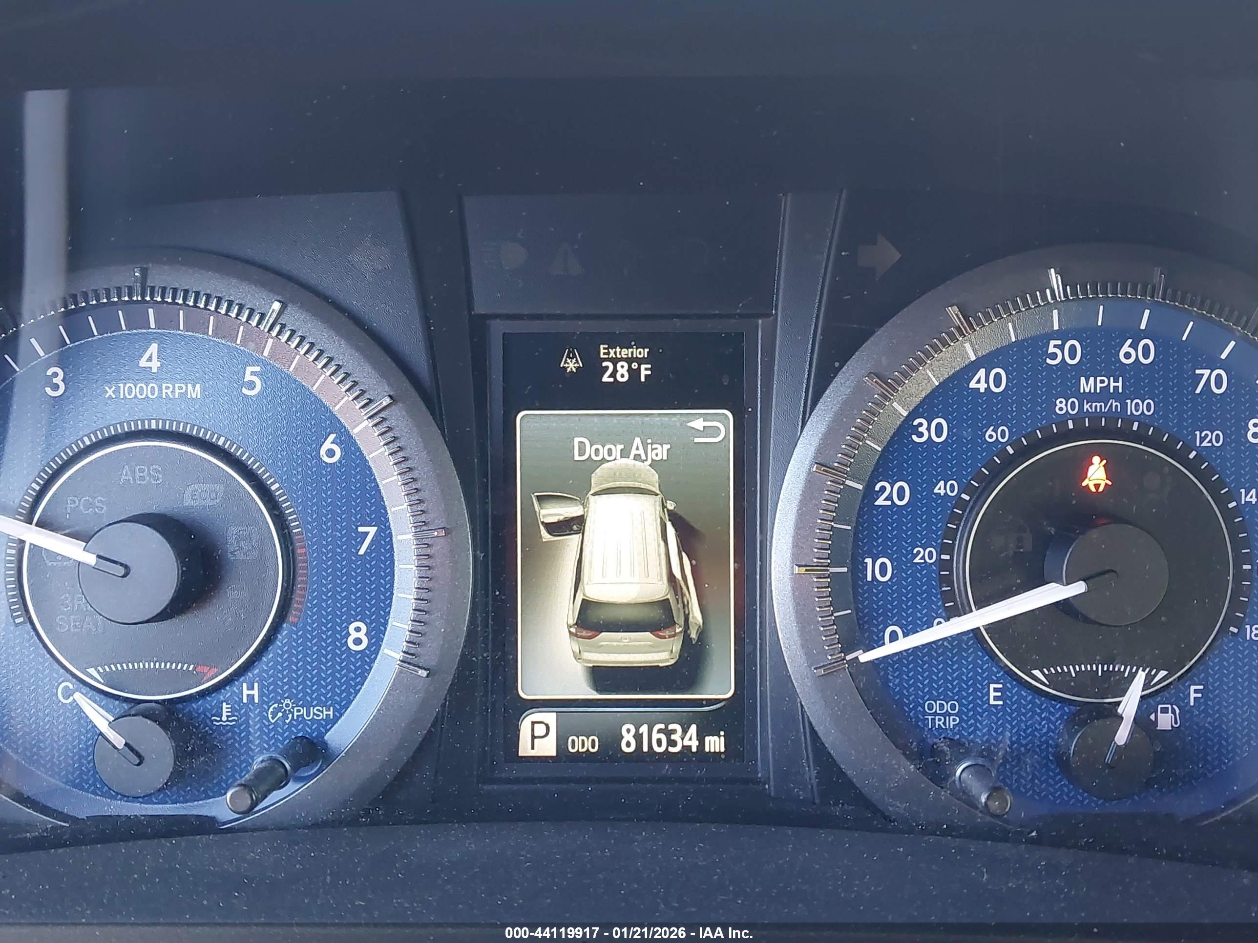 TOYOTA SIENNA image 7