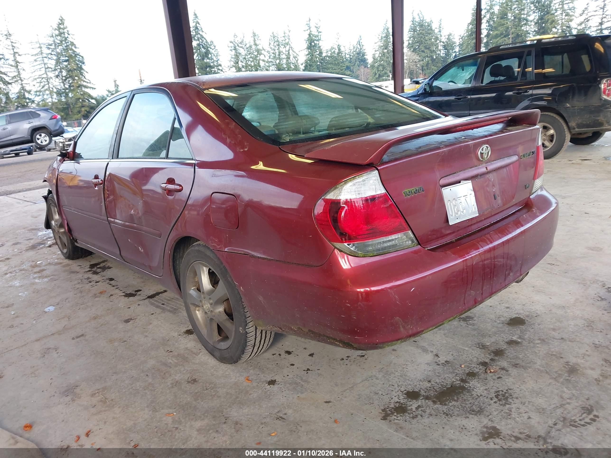 TOYOTA CAMRY image 3