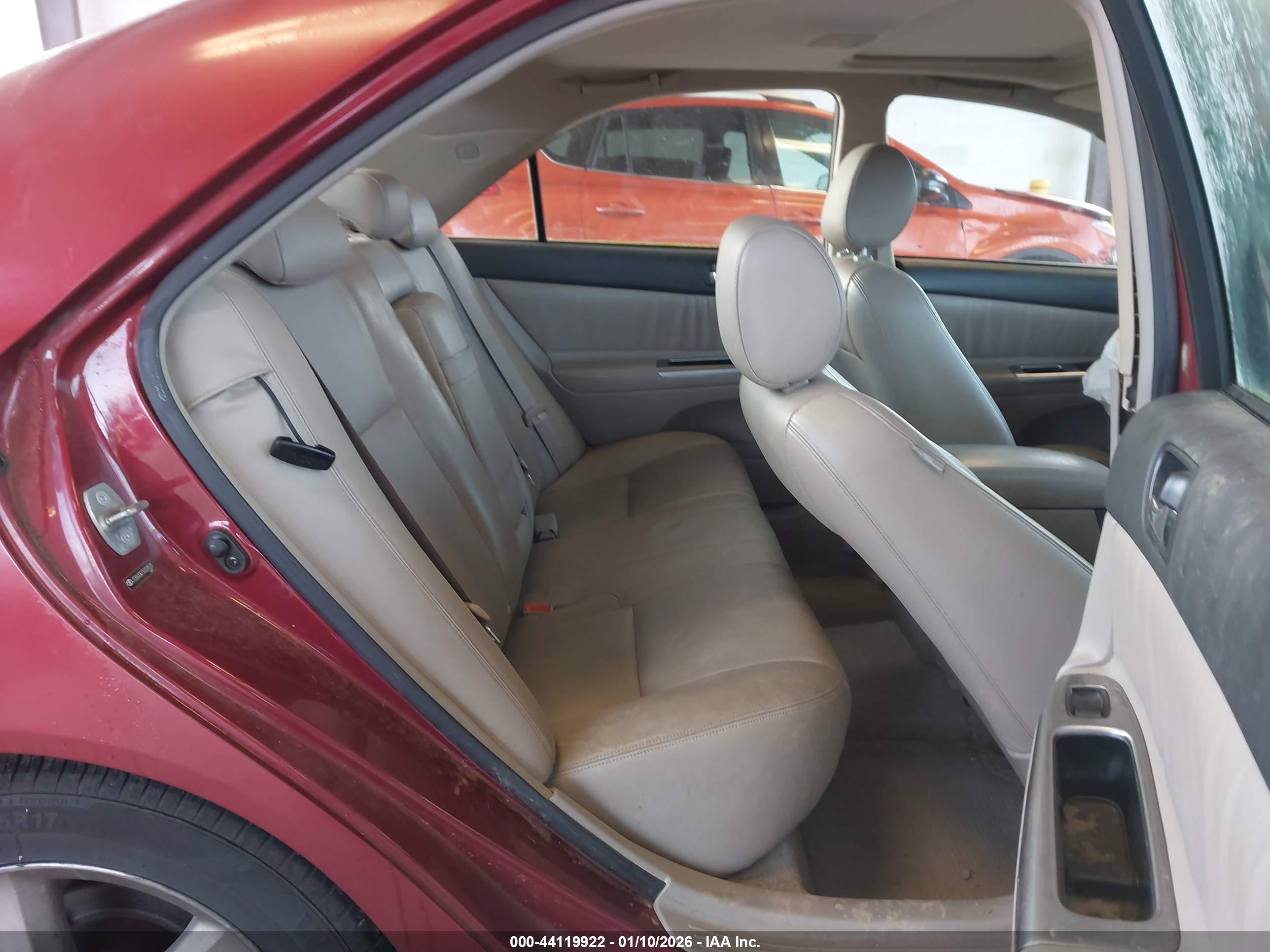 TOYOTA CAMRY image 8