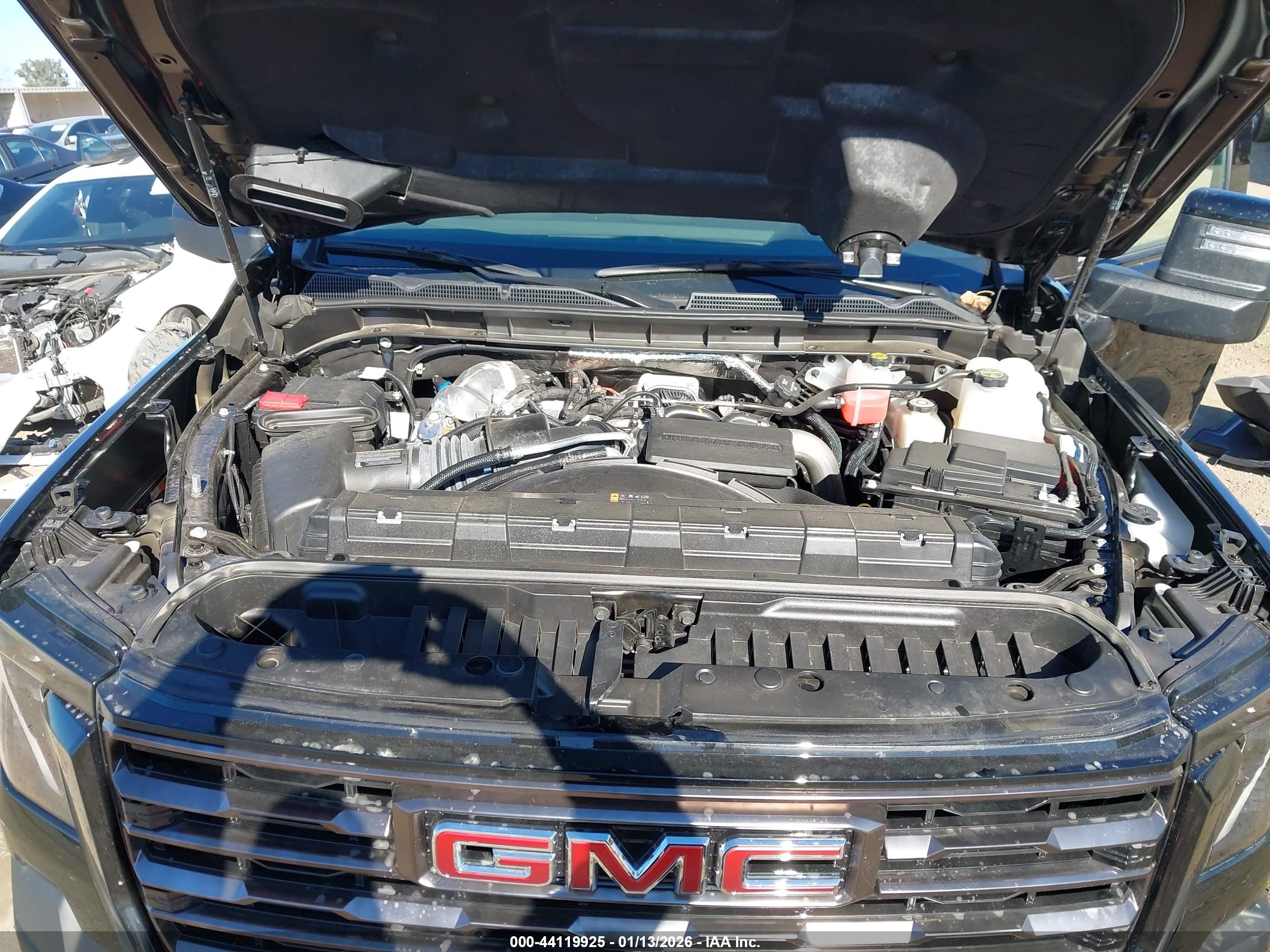 GMC SIERRA image 10