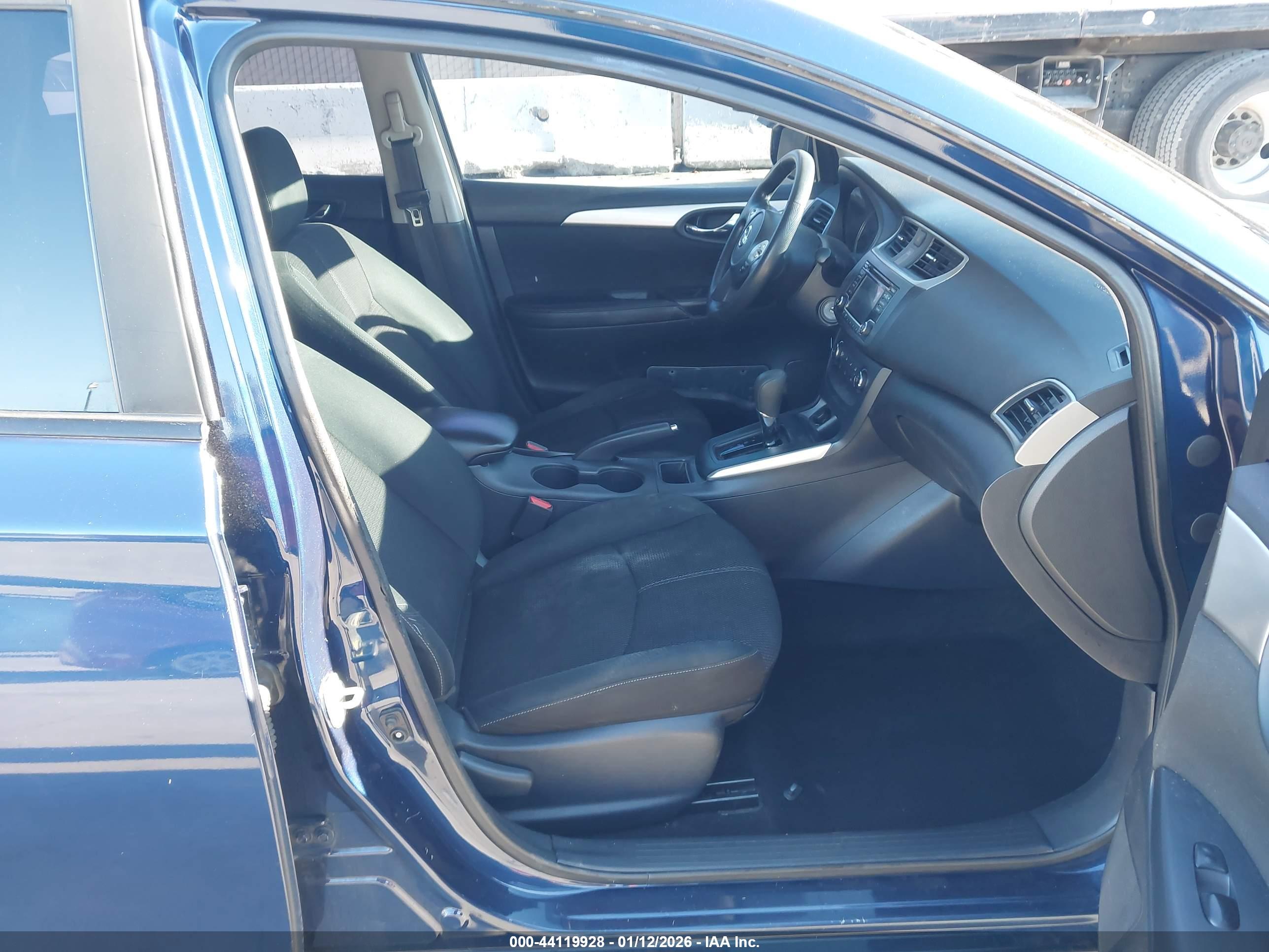 NISSAN SENTRA image 5